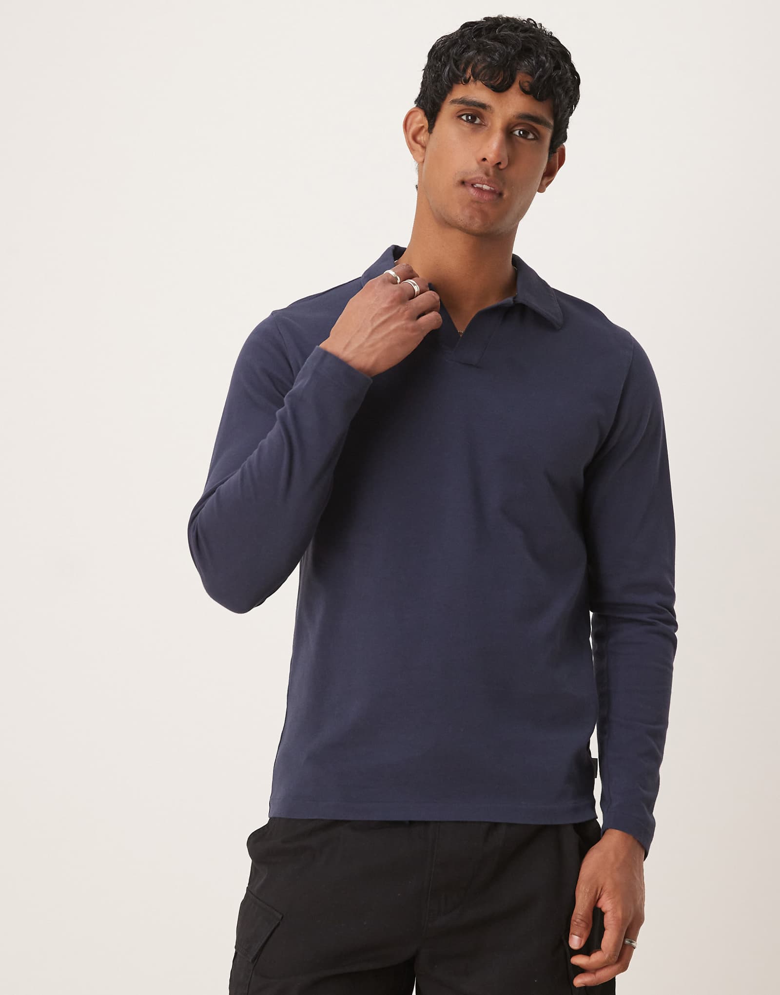 Бесшовная рубашка поло Scalpers с длинным рукавом темно-синего цвета 5790₽