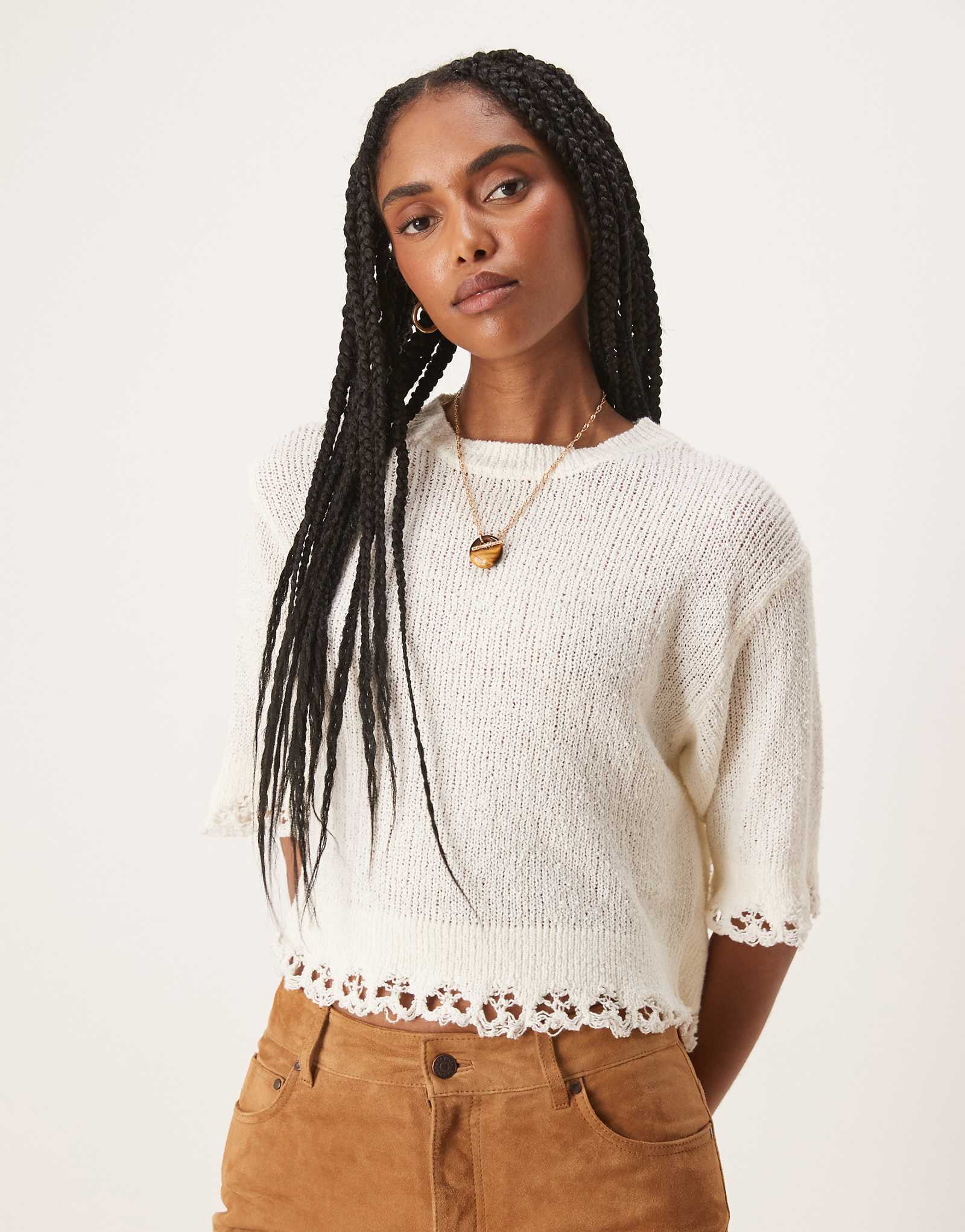 Укороченный свитер с черепахой Scalpers цвета экрю 13090₽