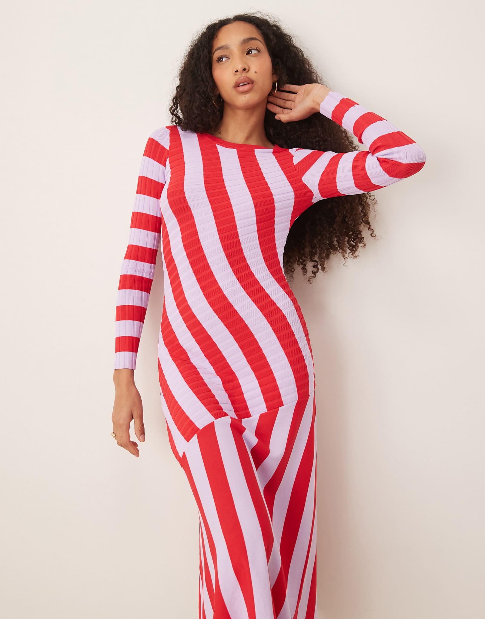 Трикотажное платье с длинными рукавами в полоску Scalpers сиреневого цвета