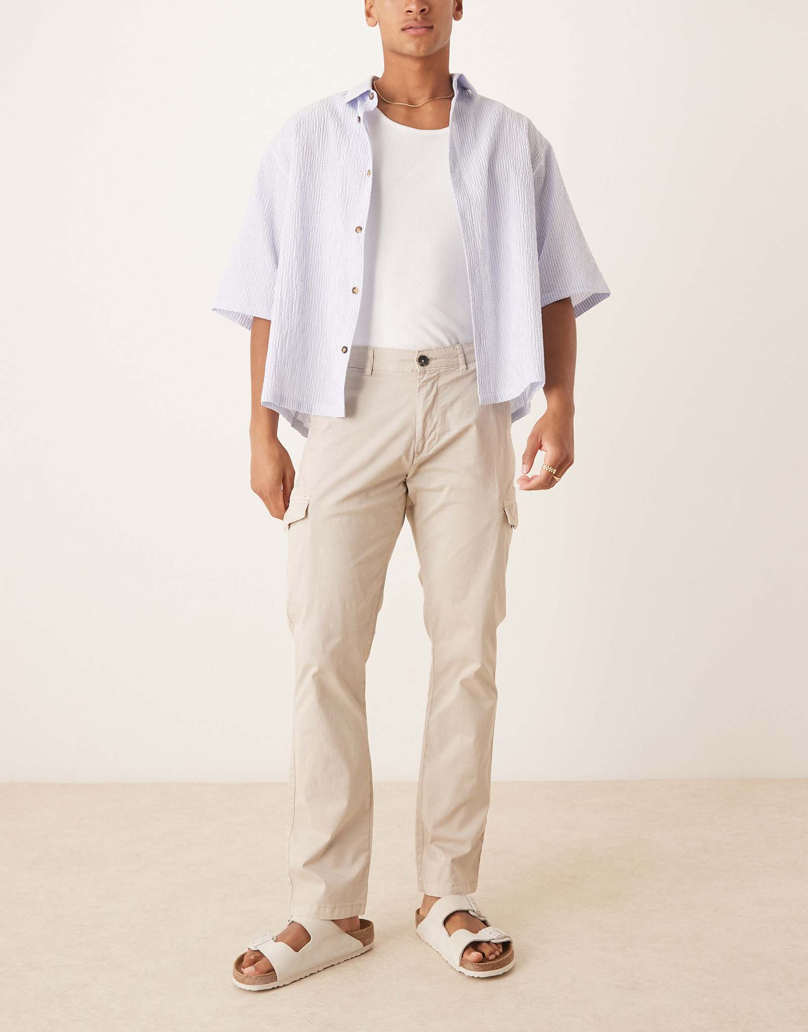 Брюки-карго Scalpers бежевого цвета 14290₽