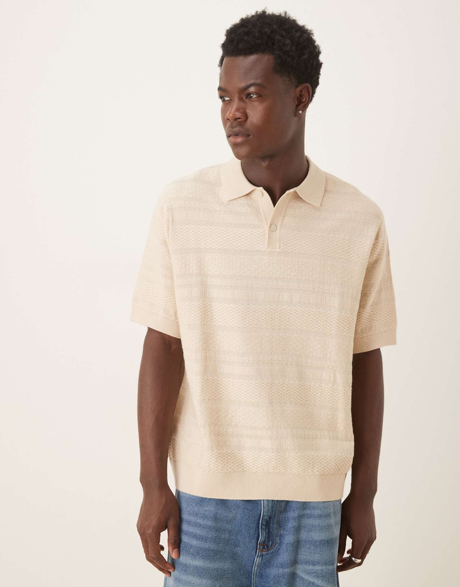 Трикотажное поло Selected Homme regular fit с короткими рукавами бежевого цвета 16490₽