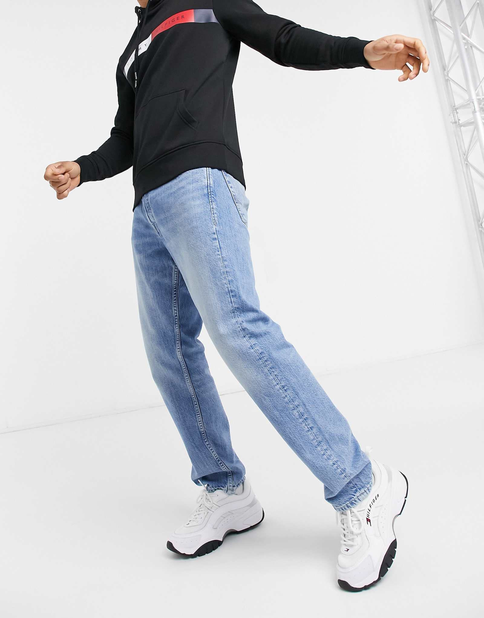 Джинсы свободного покроя от Jack -Jones Intelligence Chris винтажного светло-синего цвета 4490₽