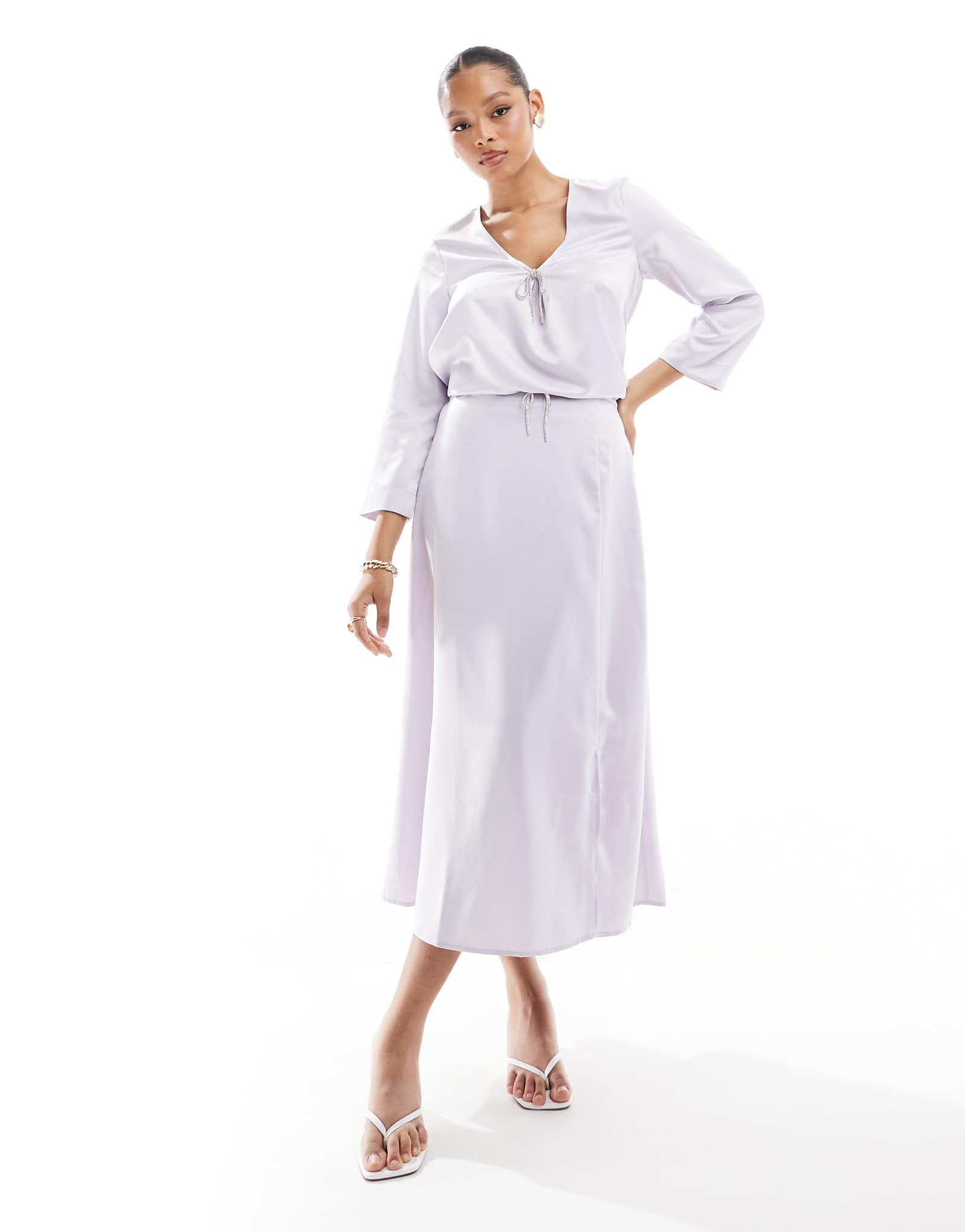 Юбка миди Vero Moda с украшенным бантом лавандово-голубого цвета 4190₽