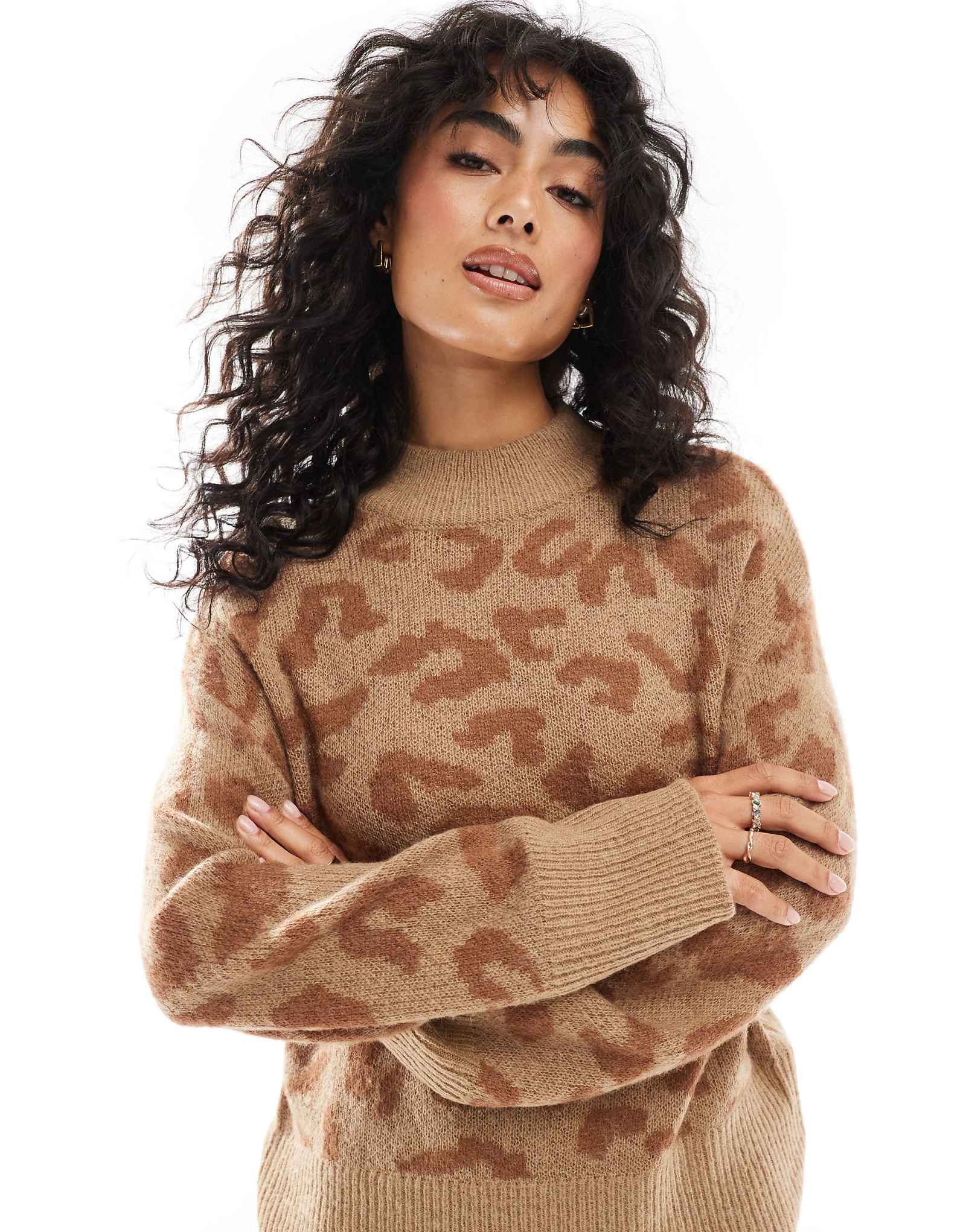 Вязаный свитер YAS с коричневым леопардовым принтом в тон - часть комплекта 12690₽