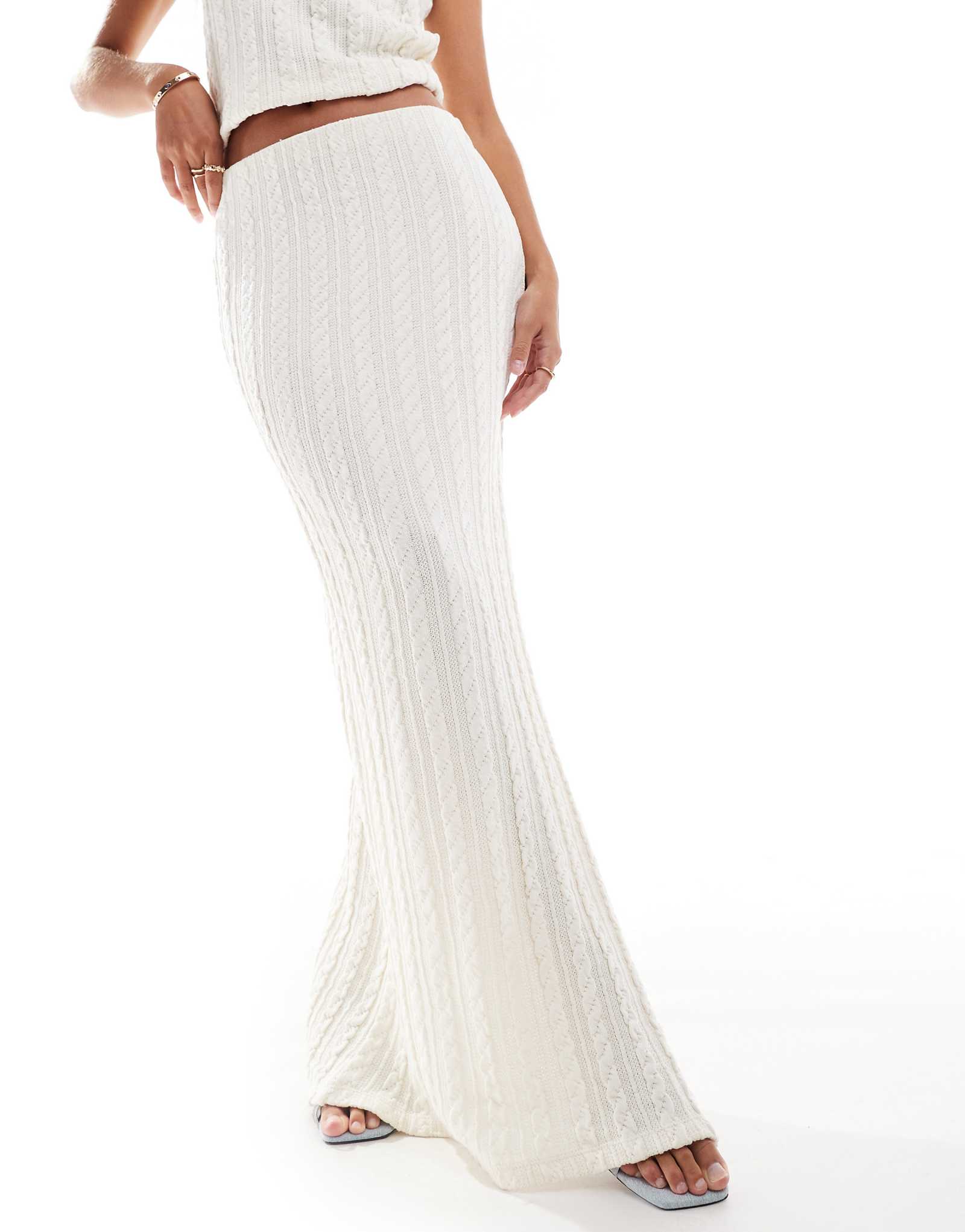 Макси-юбка из трикотажа YAS кремового цвета - часть комплекта 5690₽