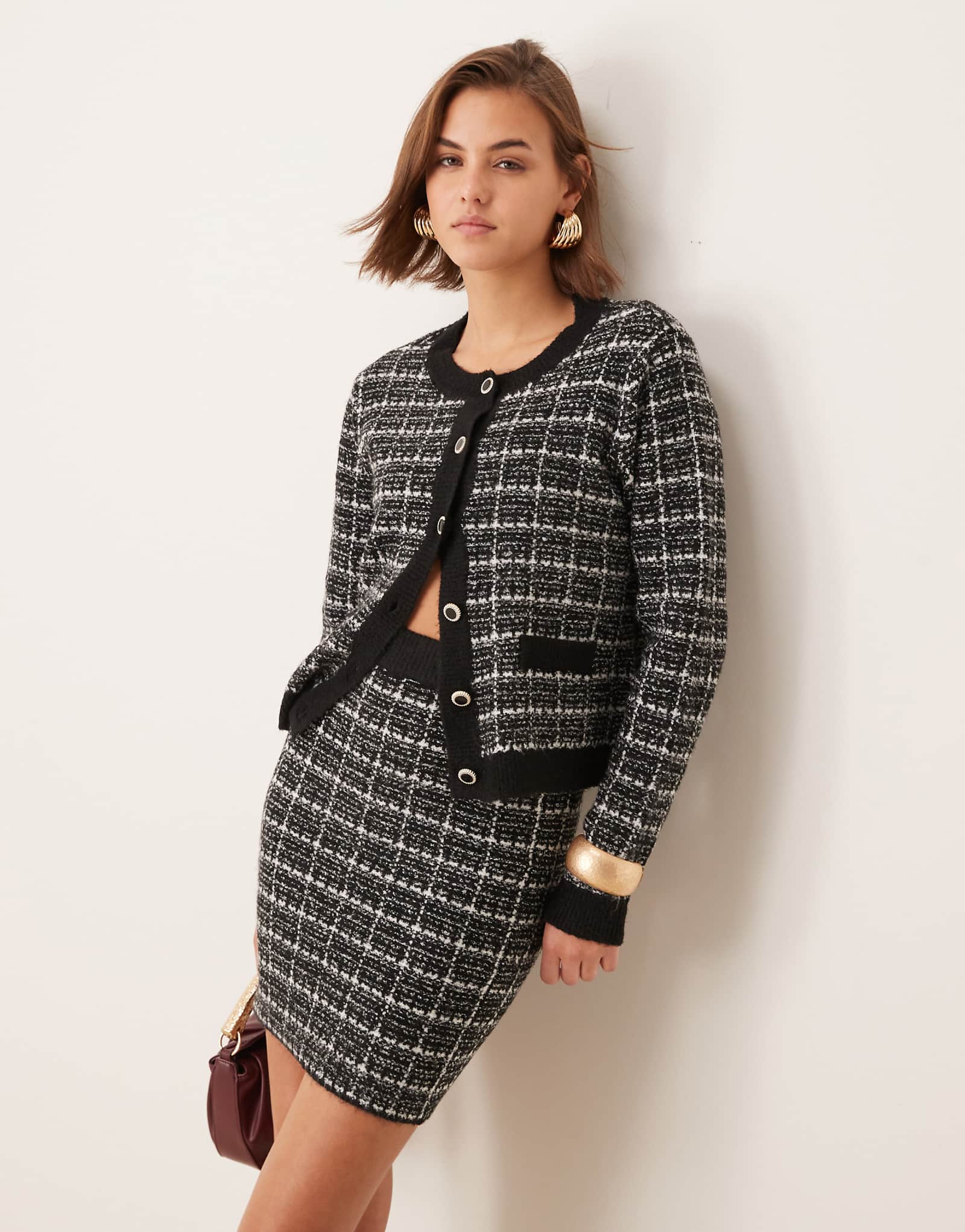 Вязаная мини-юбка Vila в черную клетку букле - часть комплекта 9390₽