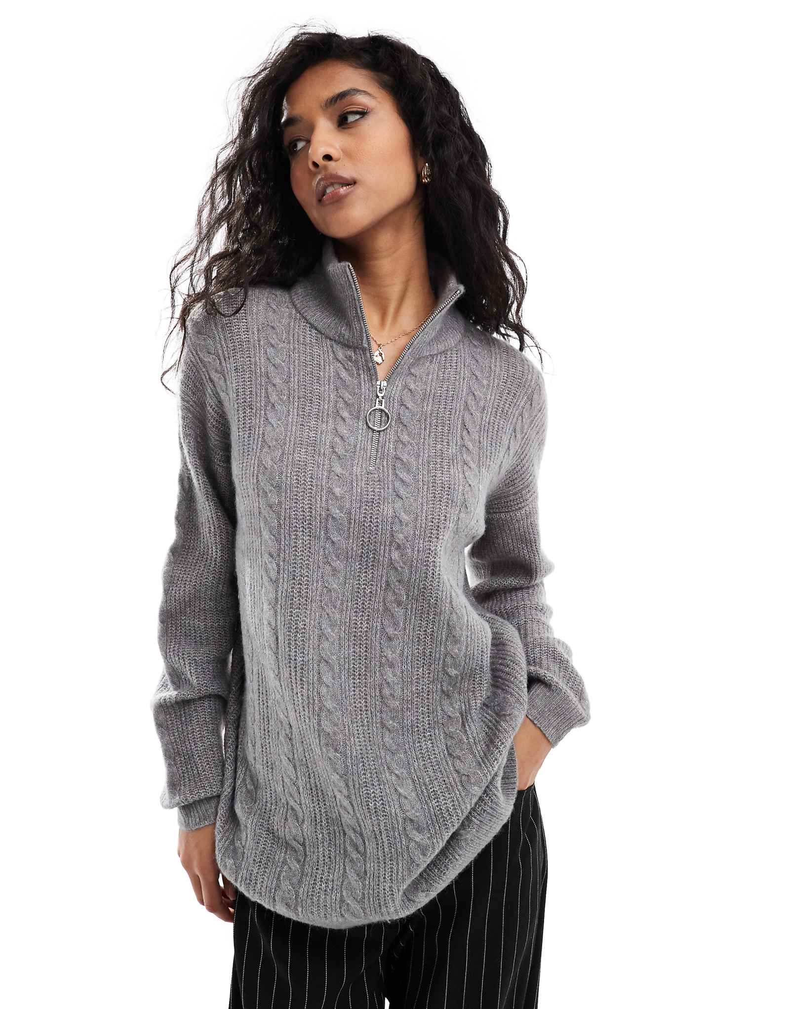 Удлиненный свитер Vero Moda на молнии спереди из меланжа среднего серого цвета 4690₽