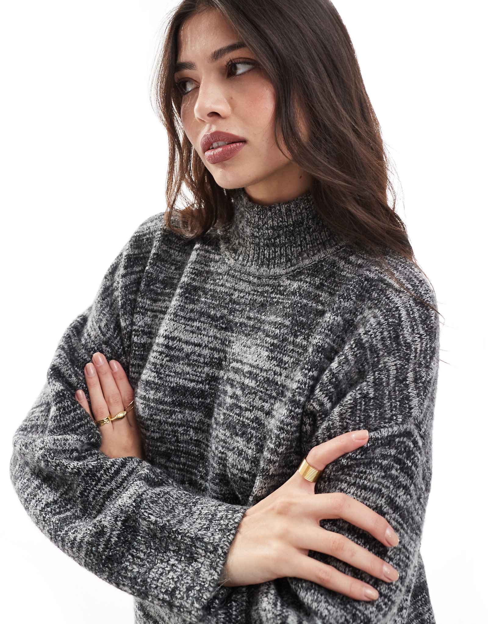 Однотонный меланжевый свитер Vero Moda oversize с высоким воротом - часть комплекта 5190₽