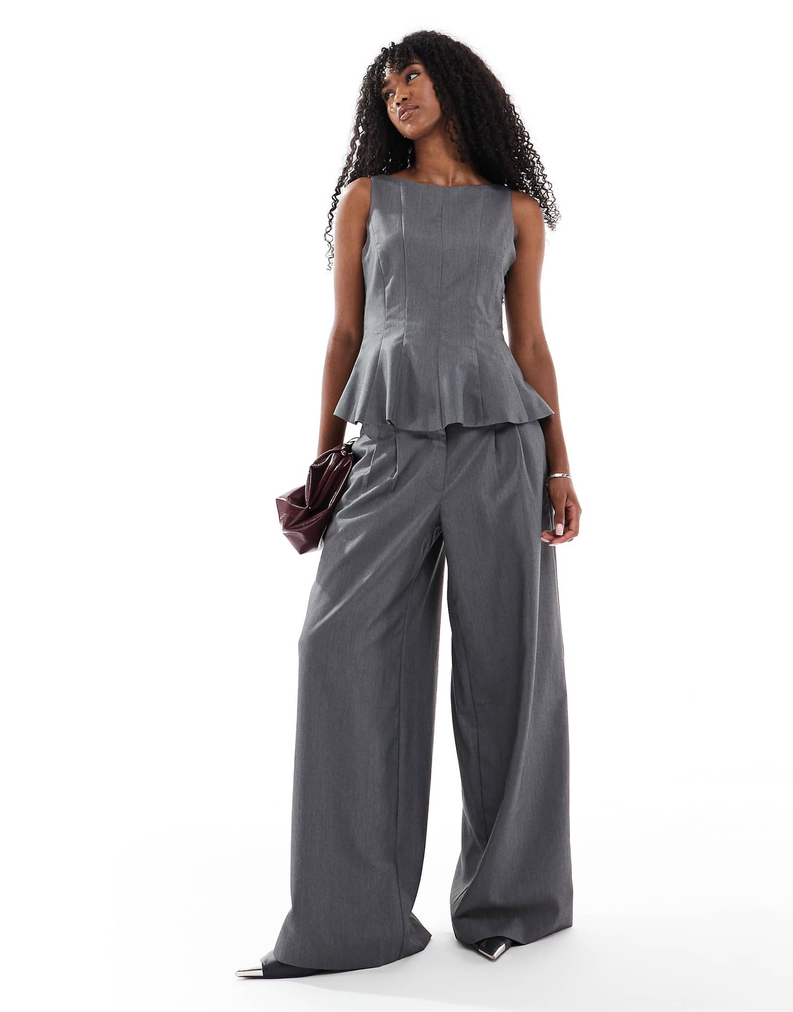 Широкие брюки Vero Moda серого меланжевого цвета сшитые на заказ - часть комплекта 14090₽