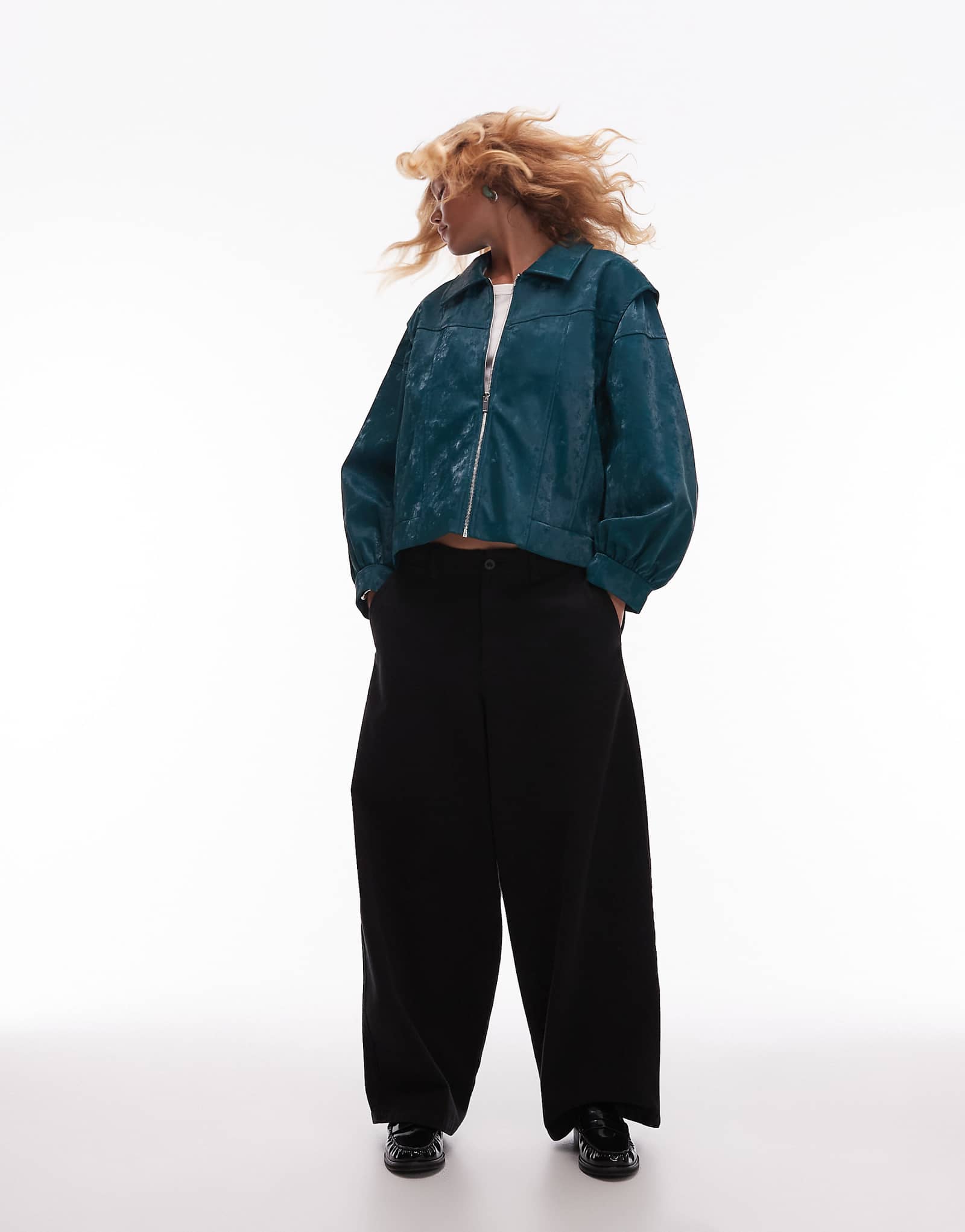 Текстурированная куртка-бомбер LAAGAM cupido бирюзового цвета с пышными длинными рукавами