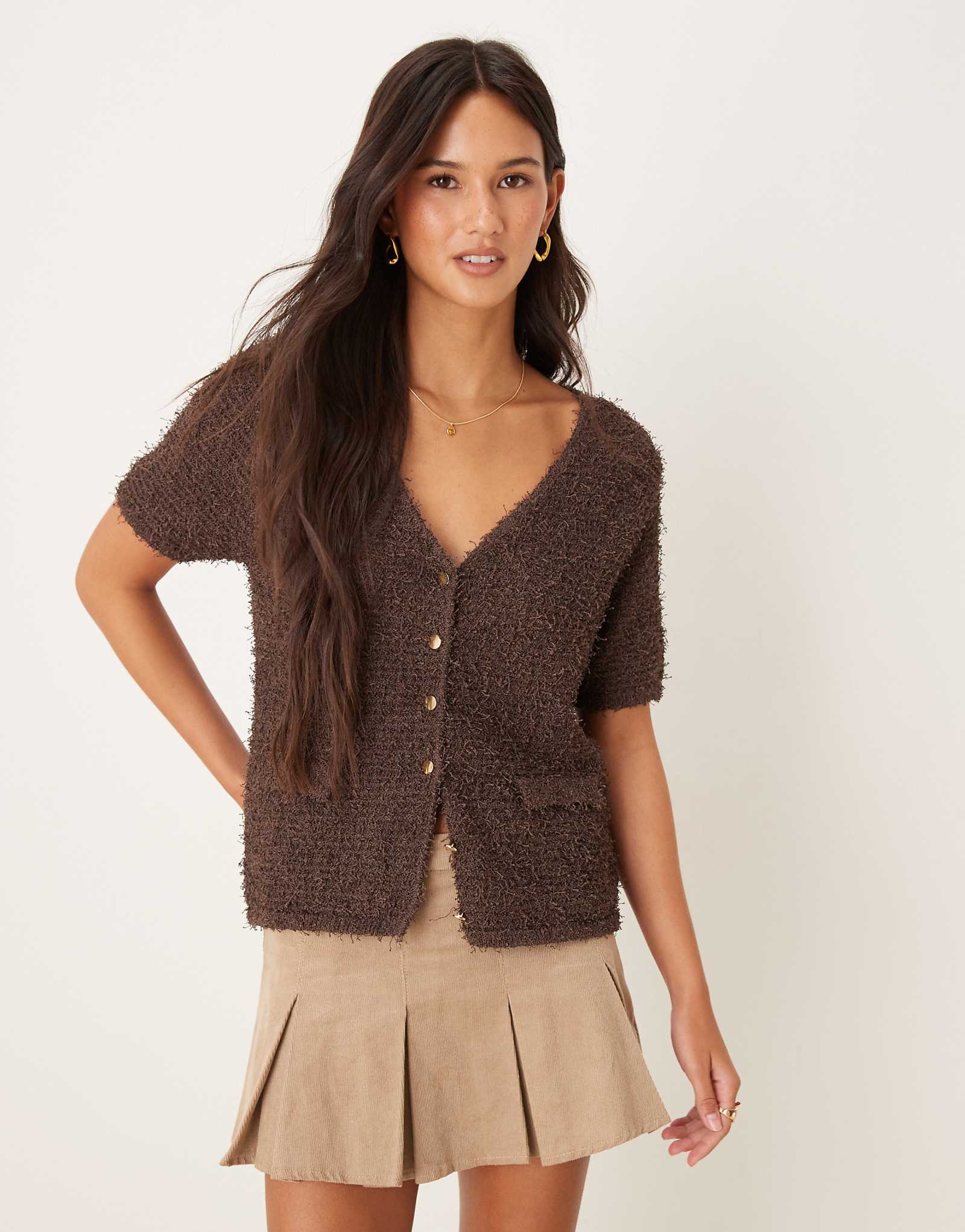 Пушистый кардиган с коротким рукавом Mango коричневого цвета 14290₽