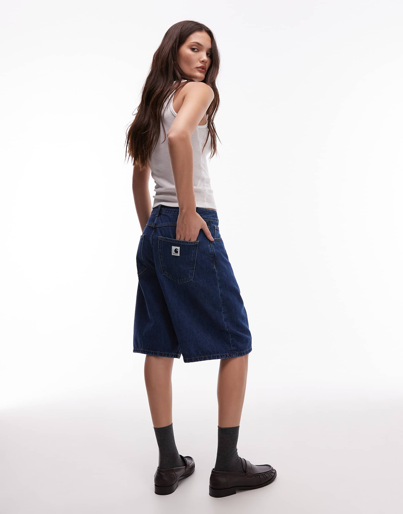 Шорты свободного кроя от Carhartt WIP brandon синего цвета постиранные 24090₽