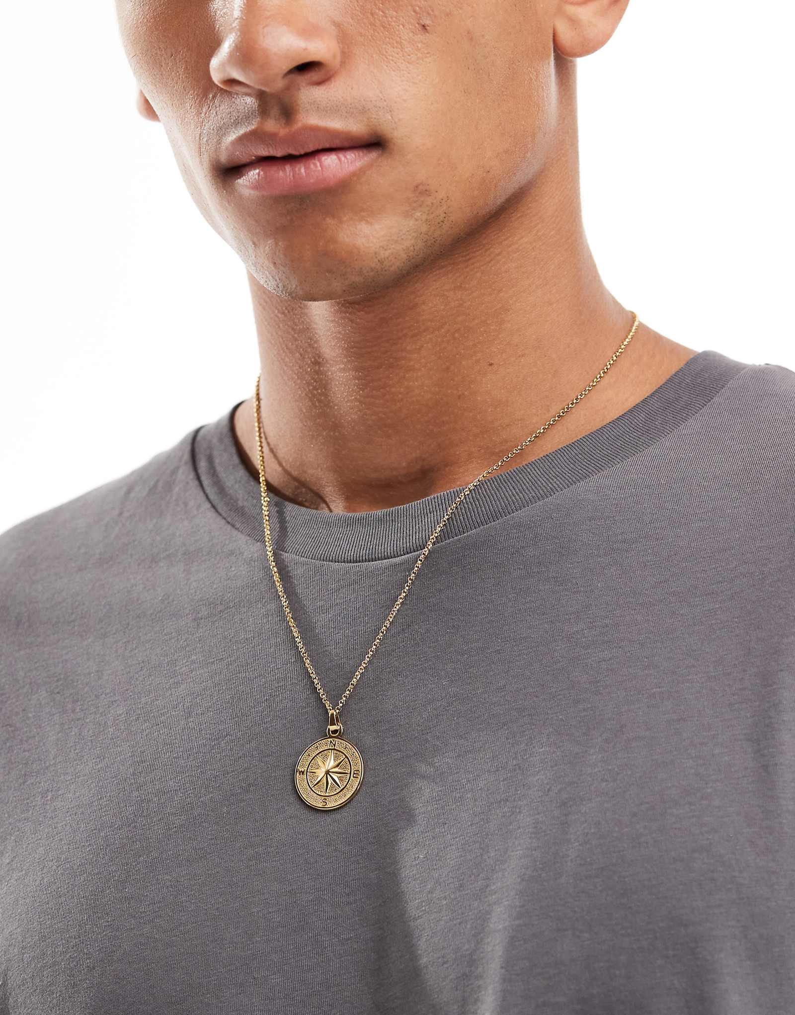 Ожерелье с подвеской-компасом Потерянные души из 18-каратного золота 4890₽