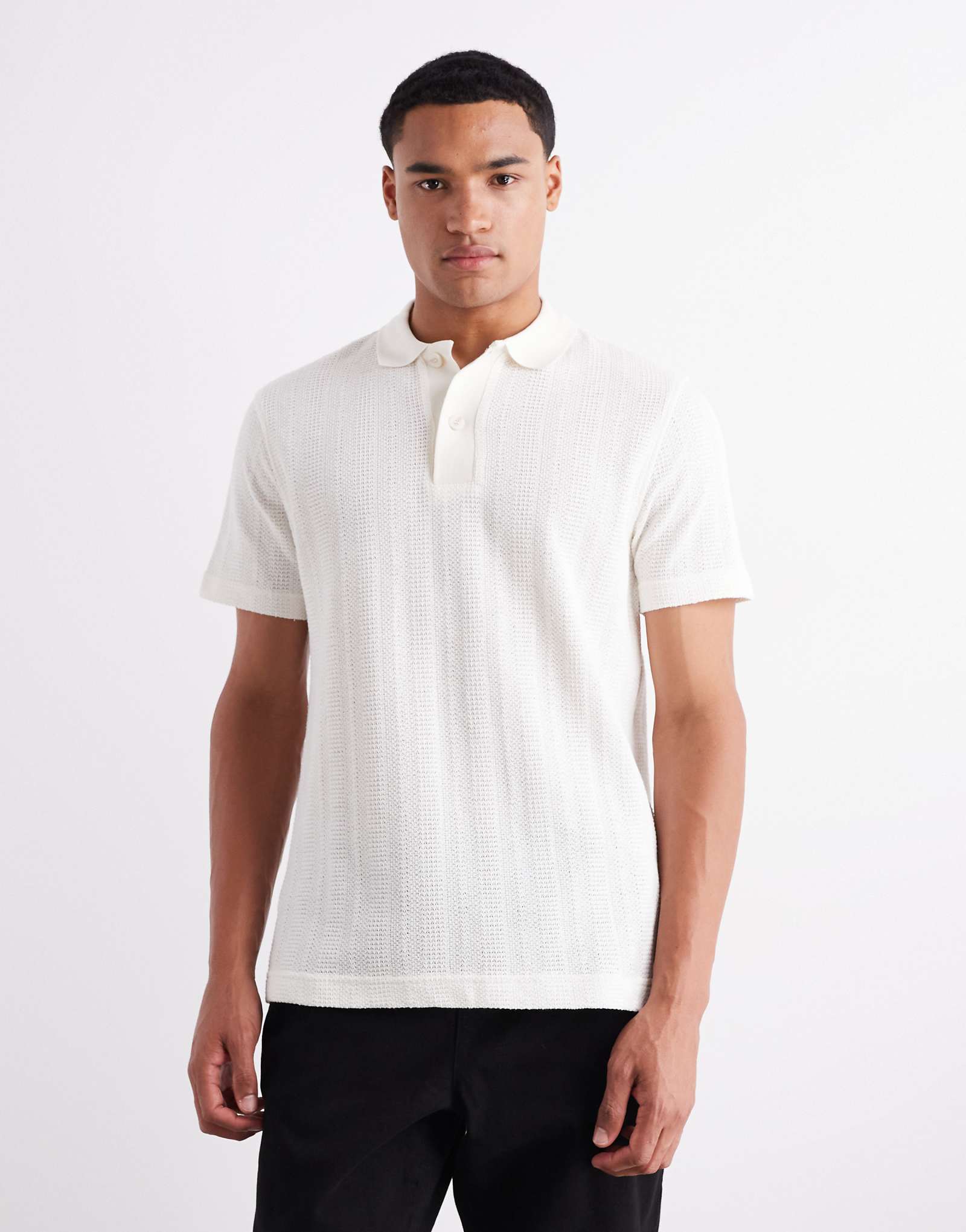 Трикотажная рубашка-поло Mango цвета экрю 12290₽