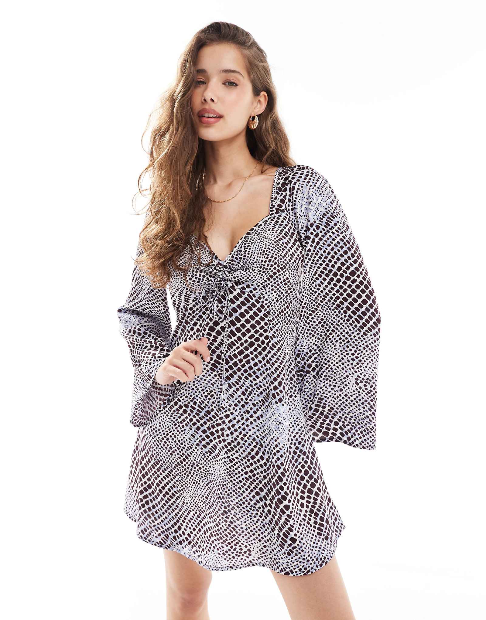 Мини-платье с волнистыми рукавами для девочек в среду из синей змеиной кожи