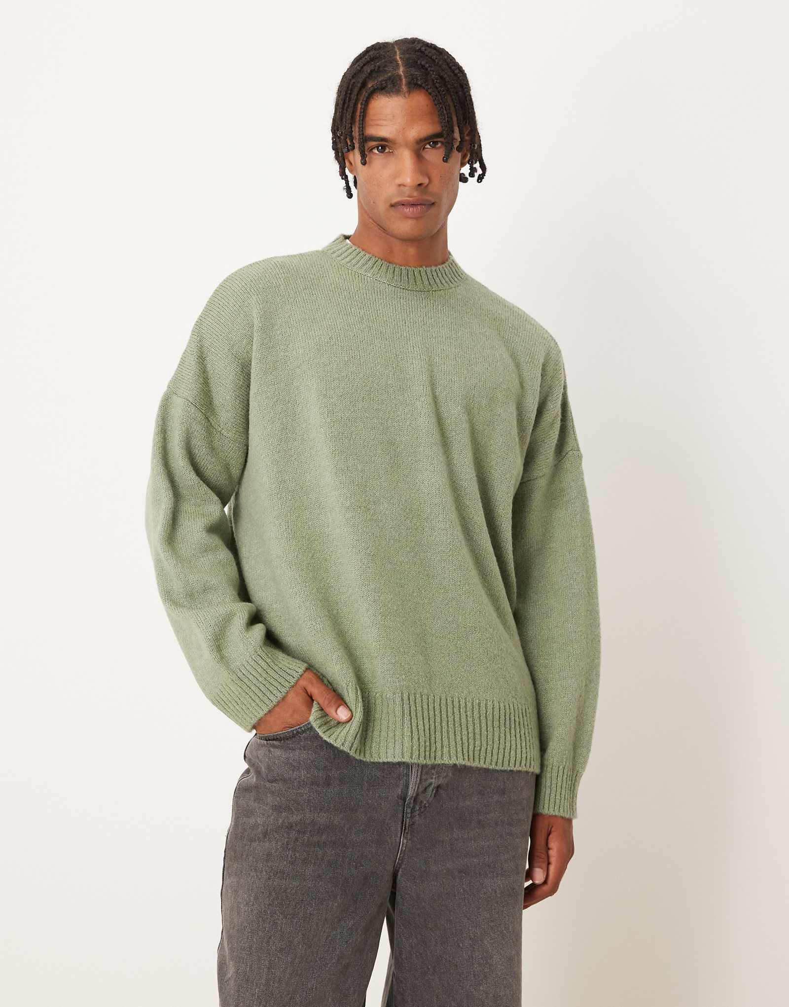 ДИЗАЙНЕРСКИЙ свитер свободного кроя с круглым вырезом от ASOS DESIGN super oversize из шалфей-зеленого вереска 9190₽