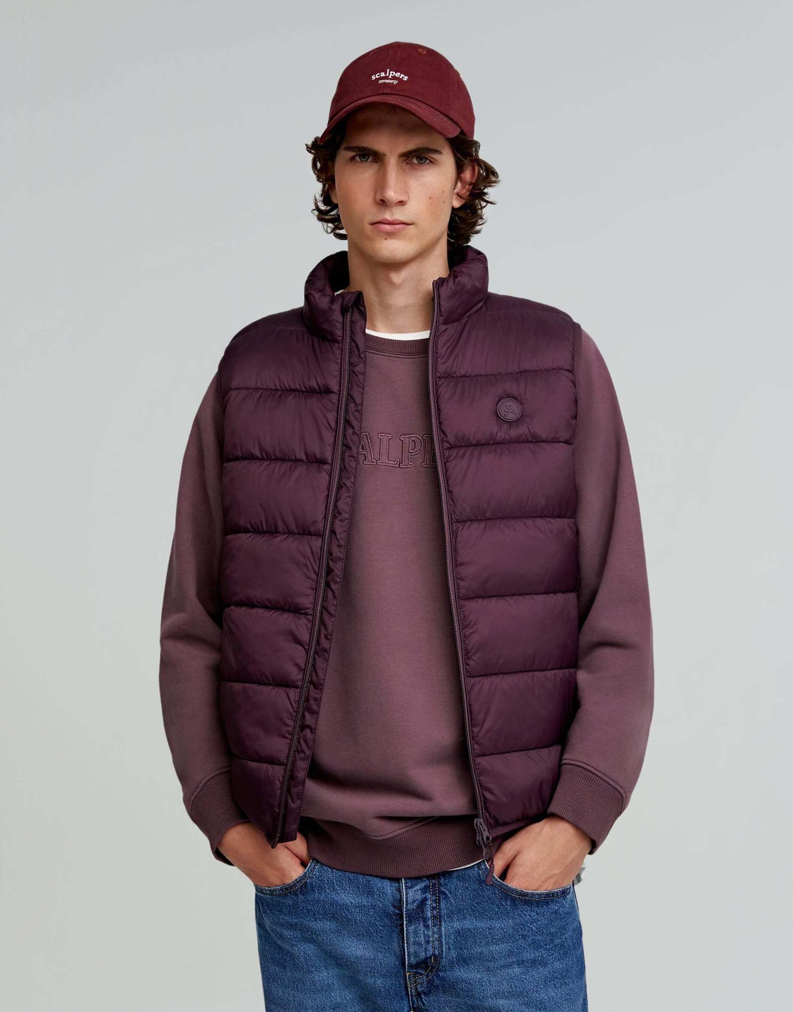 Жилет Gstaad от Scalpers бордового цвета 20290₽