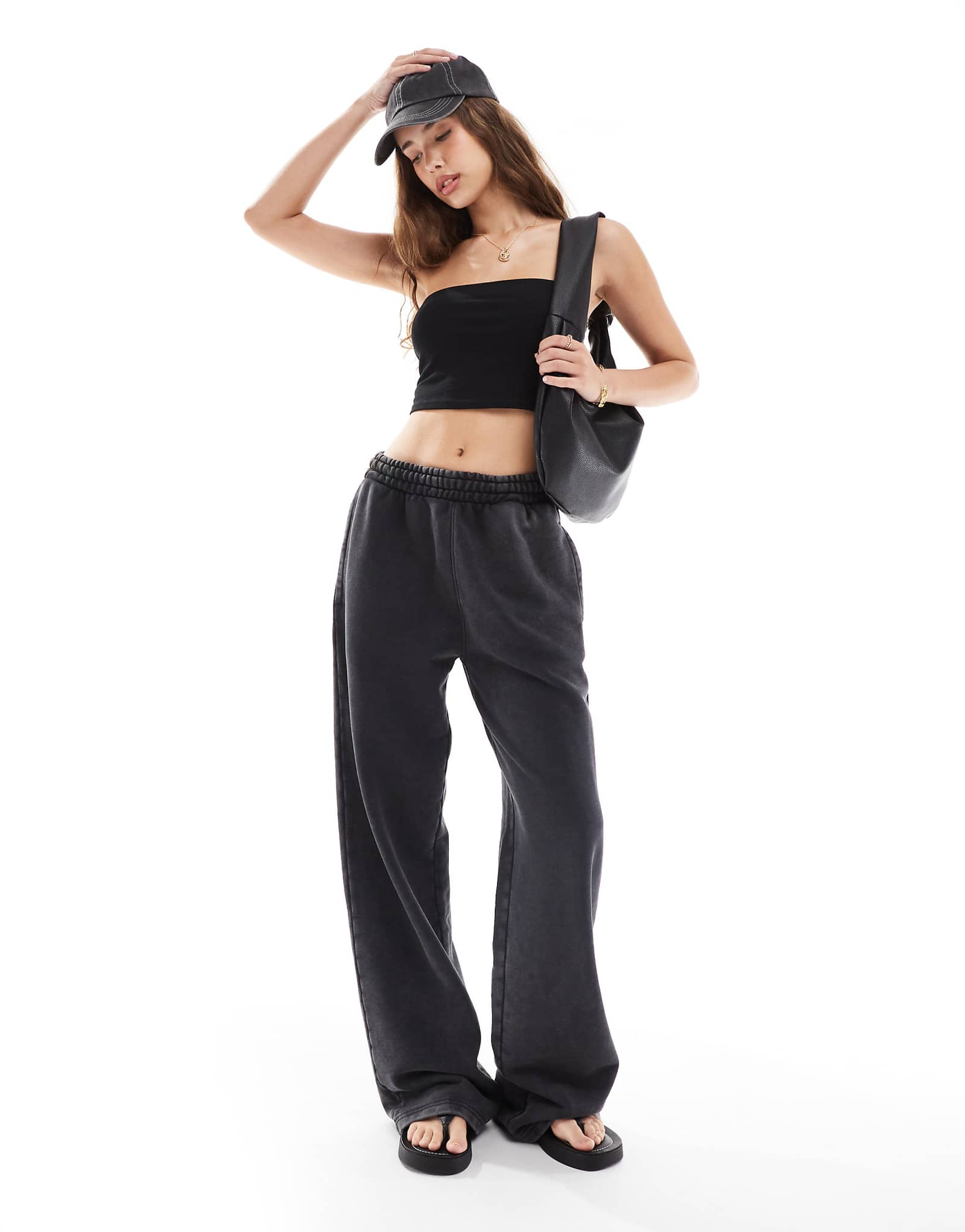 Спортивные брюки HUGO Blue Nolasa черного цвета 25090₽