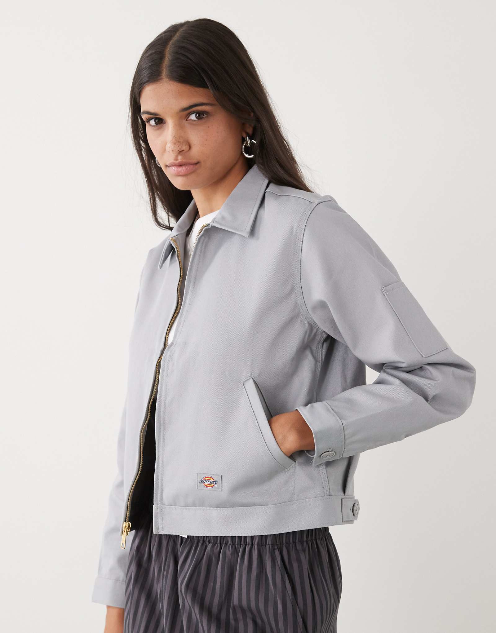 Укороченный пиджак Эйзенхауэра от Dickies серого цвета 12990₽