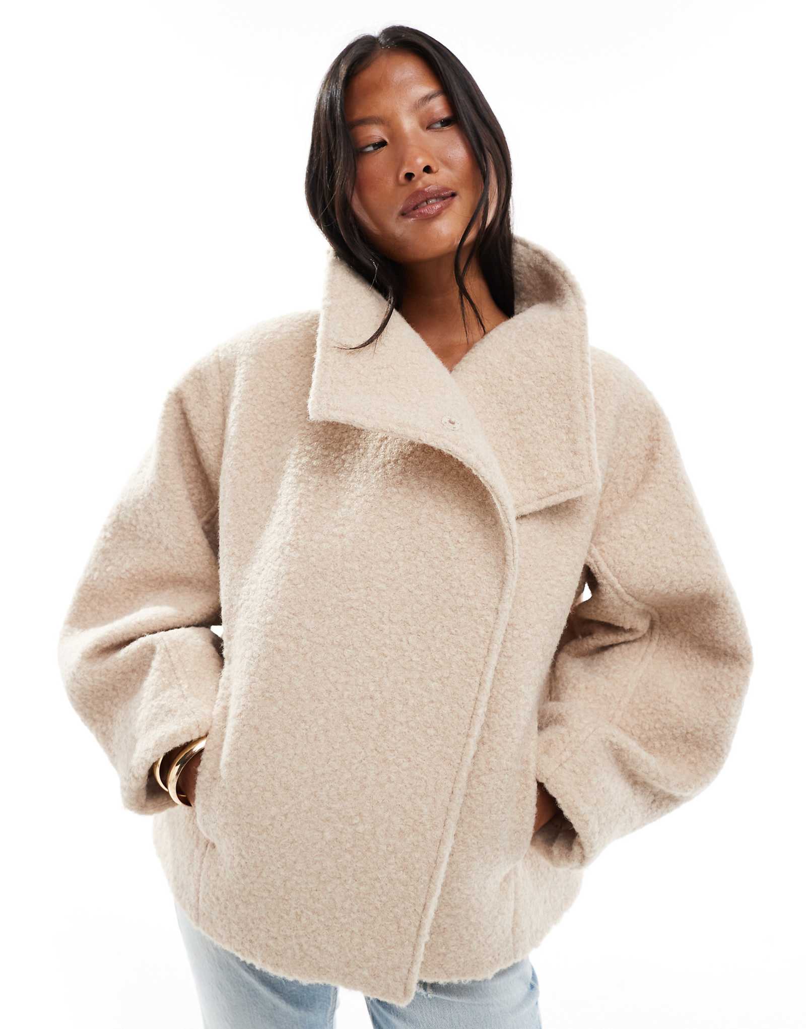 ДИЗАЙН ASOS - миниатюрный уютный жакет оверсайз с воронкообразным вырезом цвета овсянки 17390₽