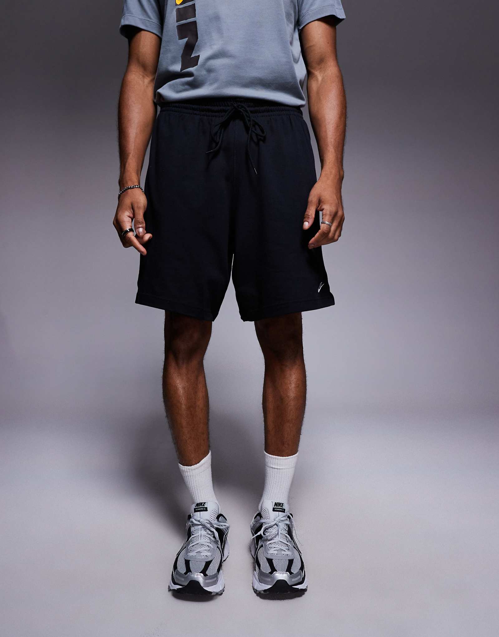 Клубные трикотажные шорты Nike черного цвета 9790₽