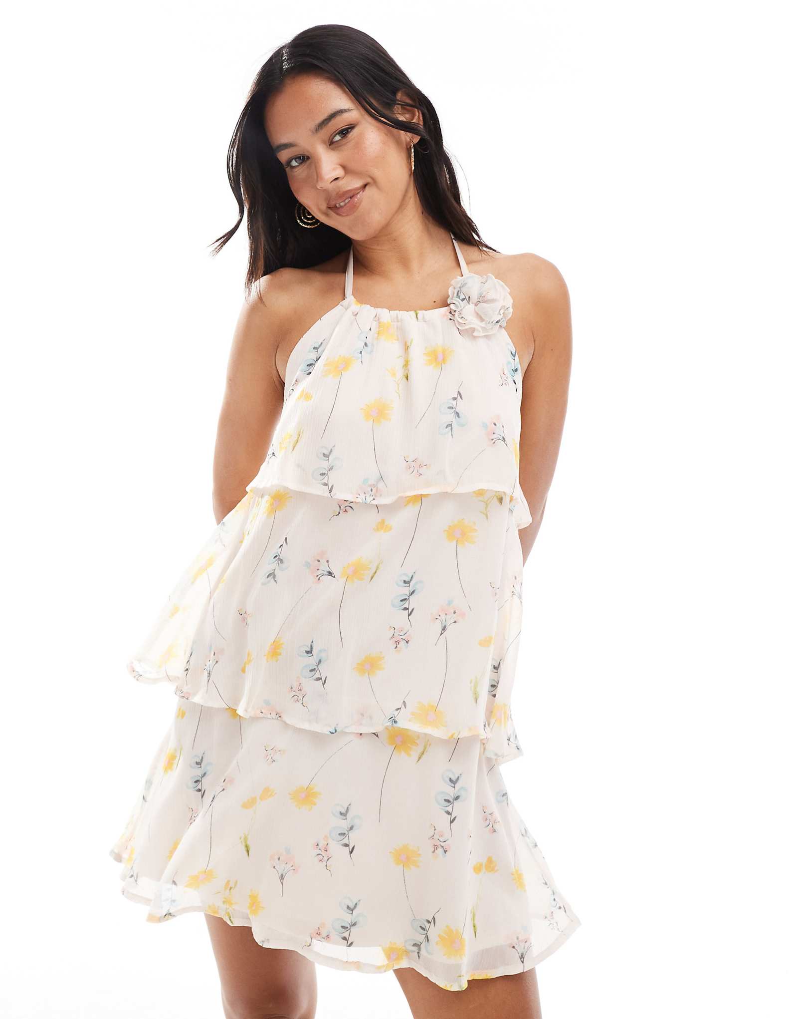 Многослойное мини-платье с рюшами и бледно-розовым цветочным принтом на корсаже 12890₽