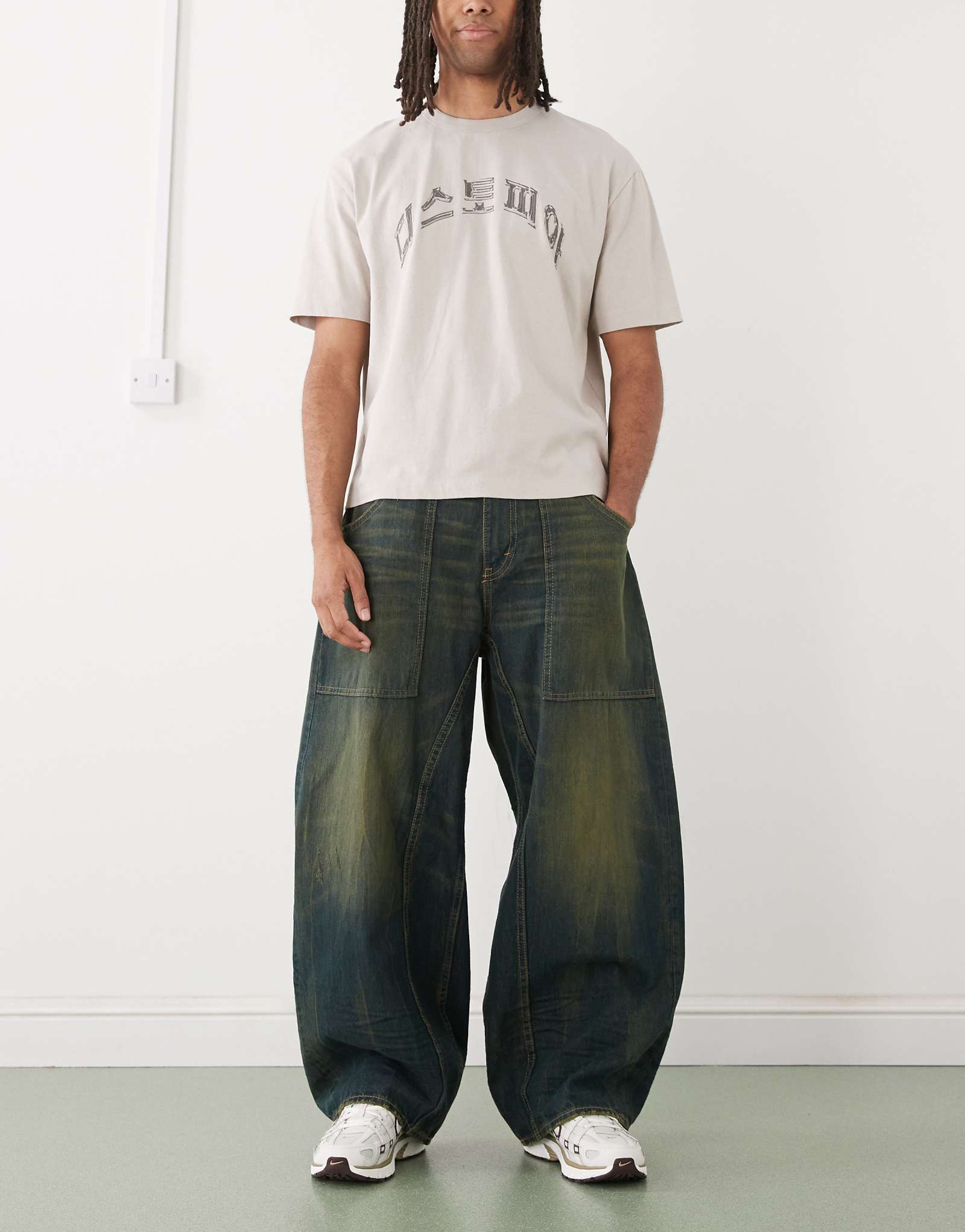 Дешевые джинсы Monday Dunno super baggy skater цвета хаки, выстиранные в стирке