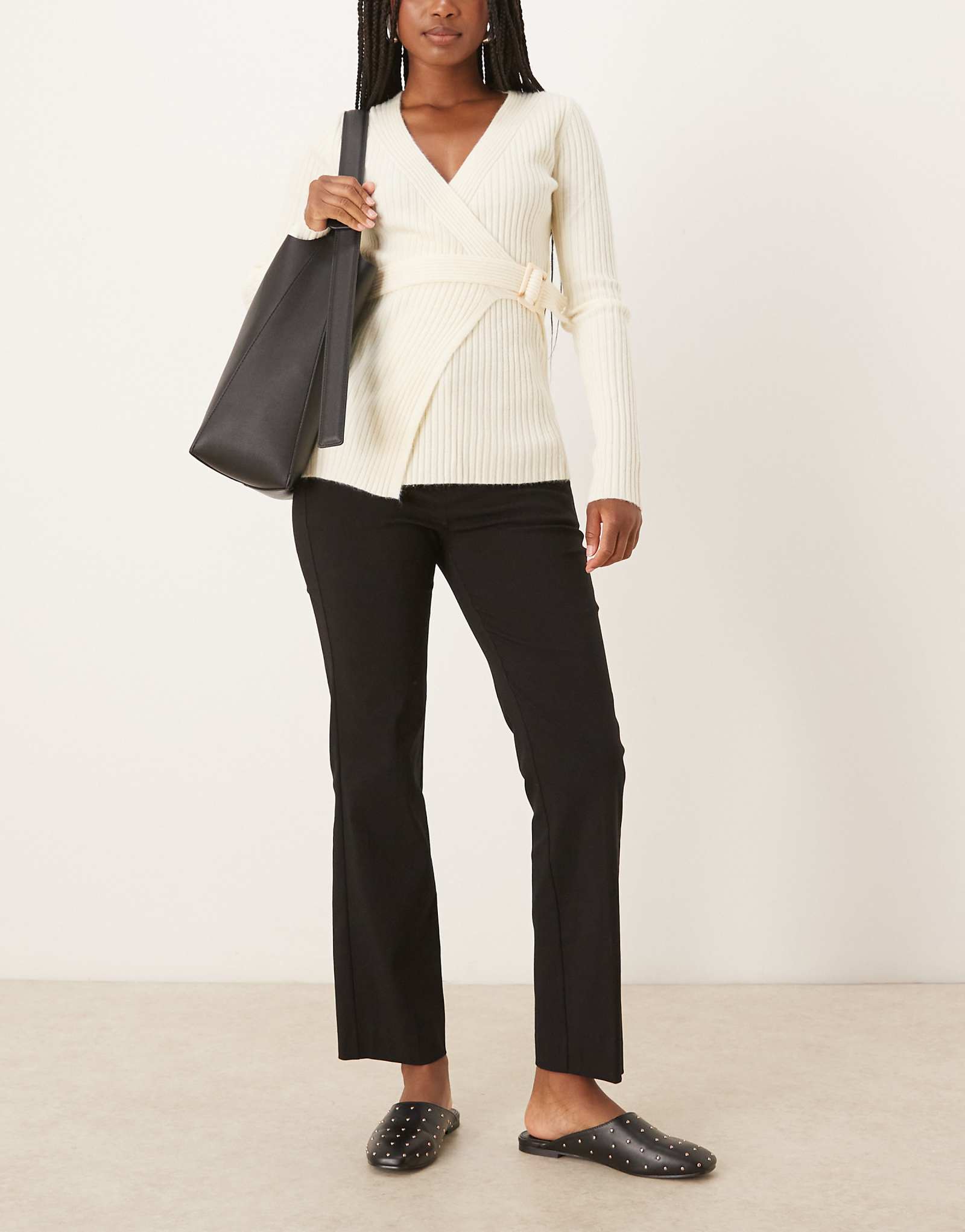 Укороченные брюки Mango черного цвета сшитые на заказ 12290₽