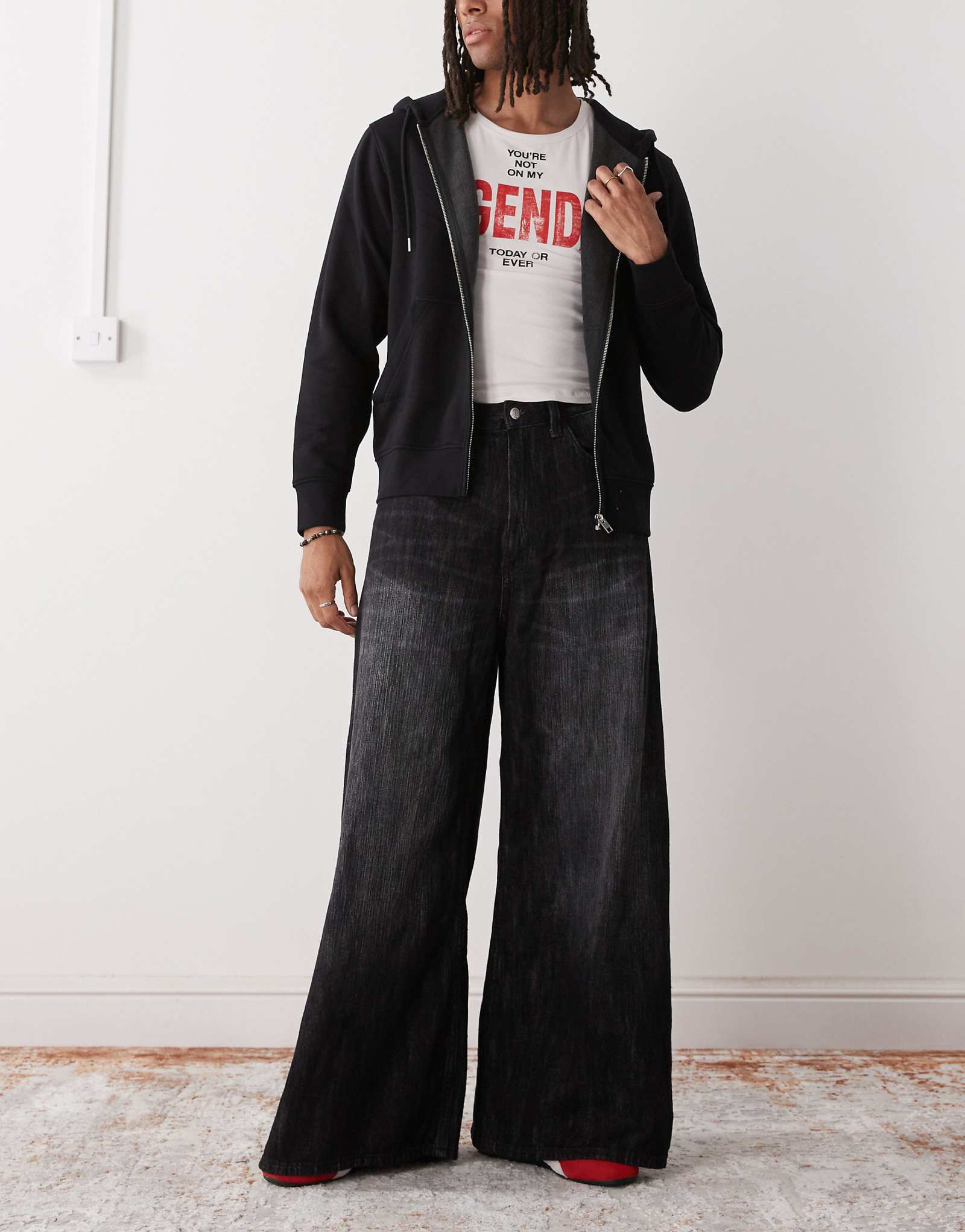 Дешевые черные джинсы Monday rad с очень широкими штанинами для конькобежцев