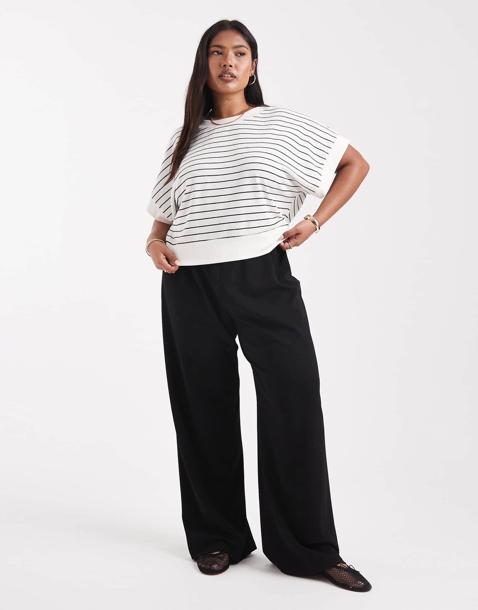 Свободные облегающие брюки Vero Moda Curve черного цвета