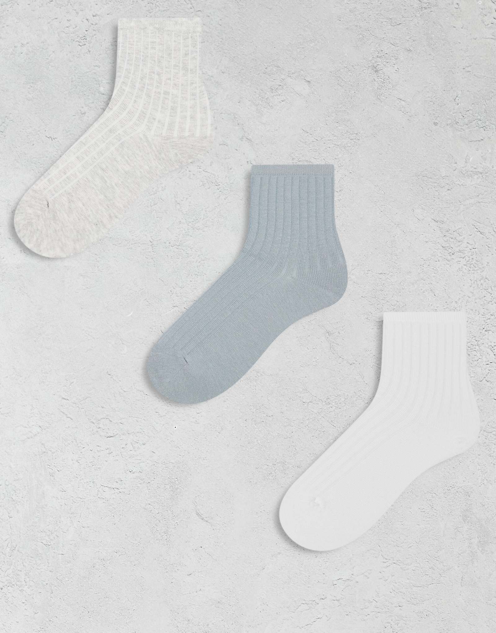 Носки в рубчик на каждый день 3 штуки синие серые и белые 3290₽