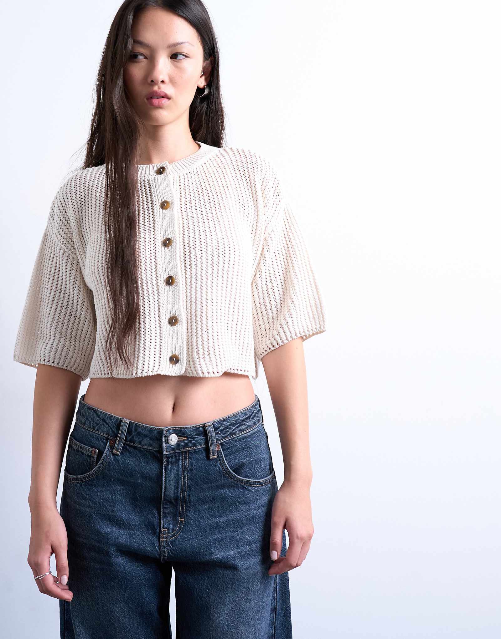 Вязаный кардиган кремового цвета со стежками до половины рукава от Topshop 11190₽