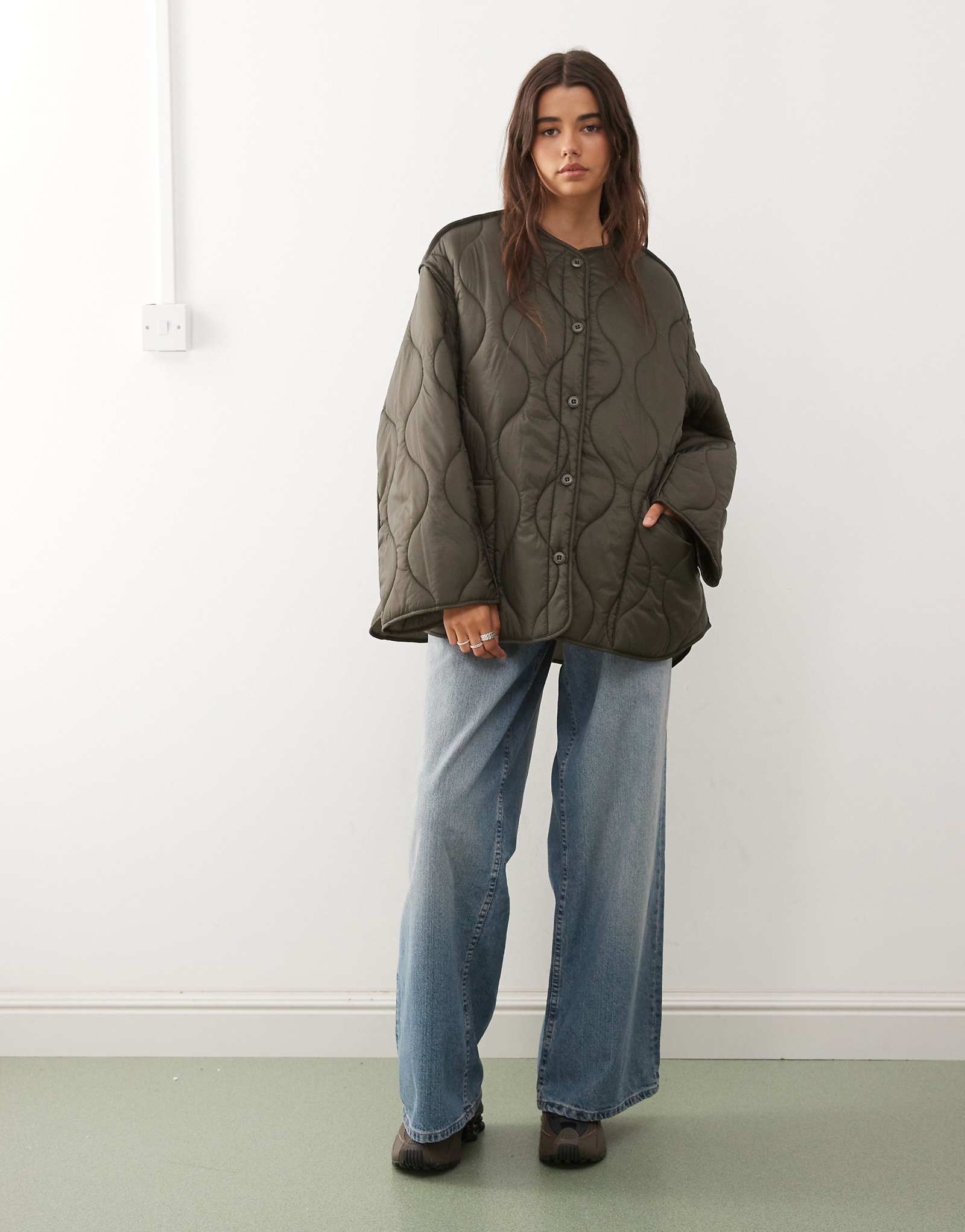 Стеганая куртка цвета хаки для буднего дня 26490₽