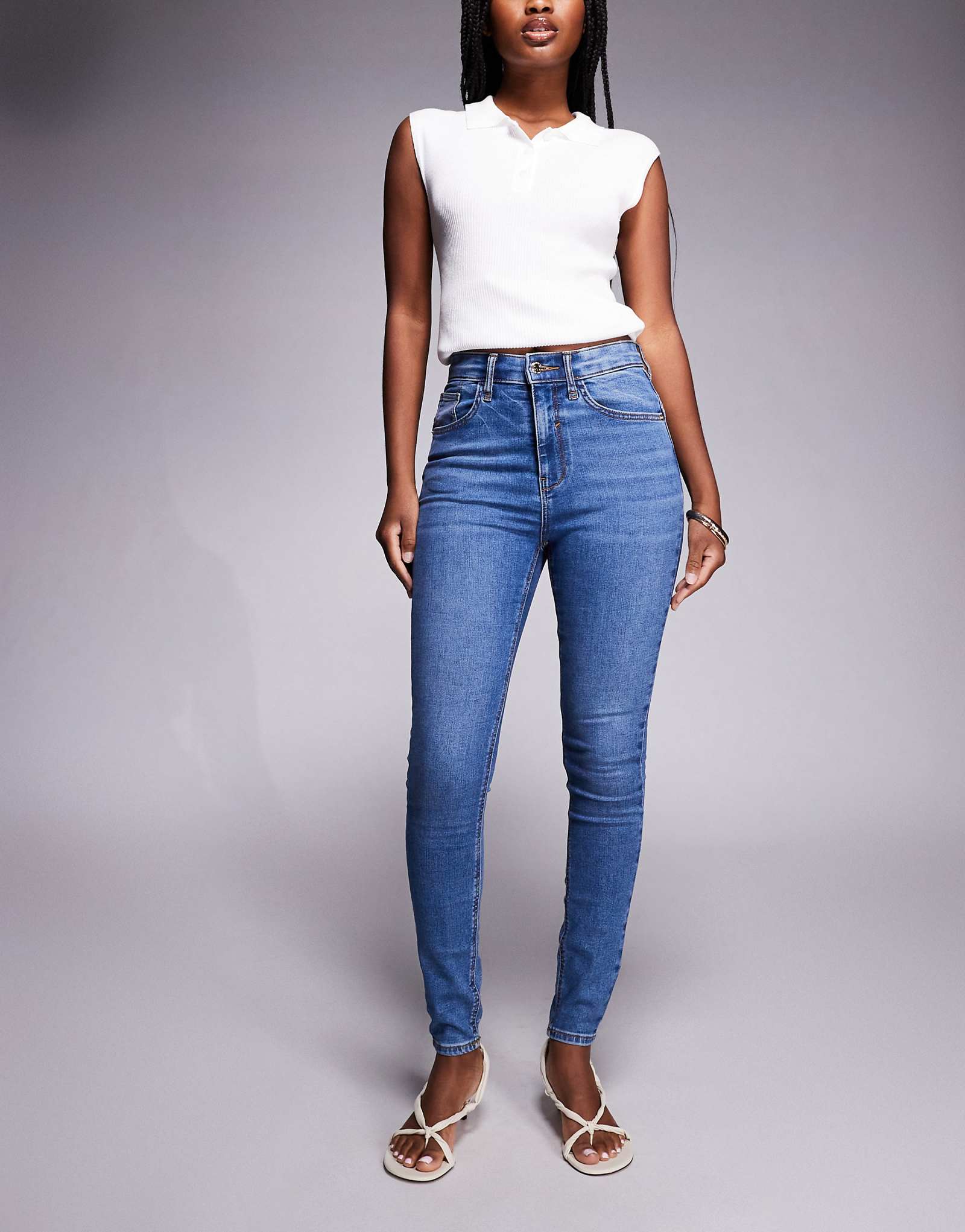 Зауженные джинсы River Island high rise sculpt из денима средней плотности 18390₽