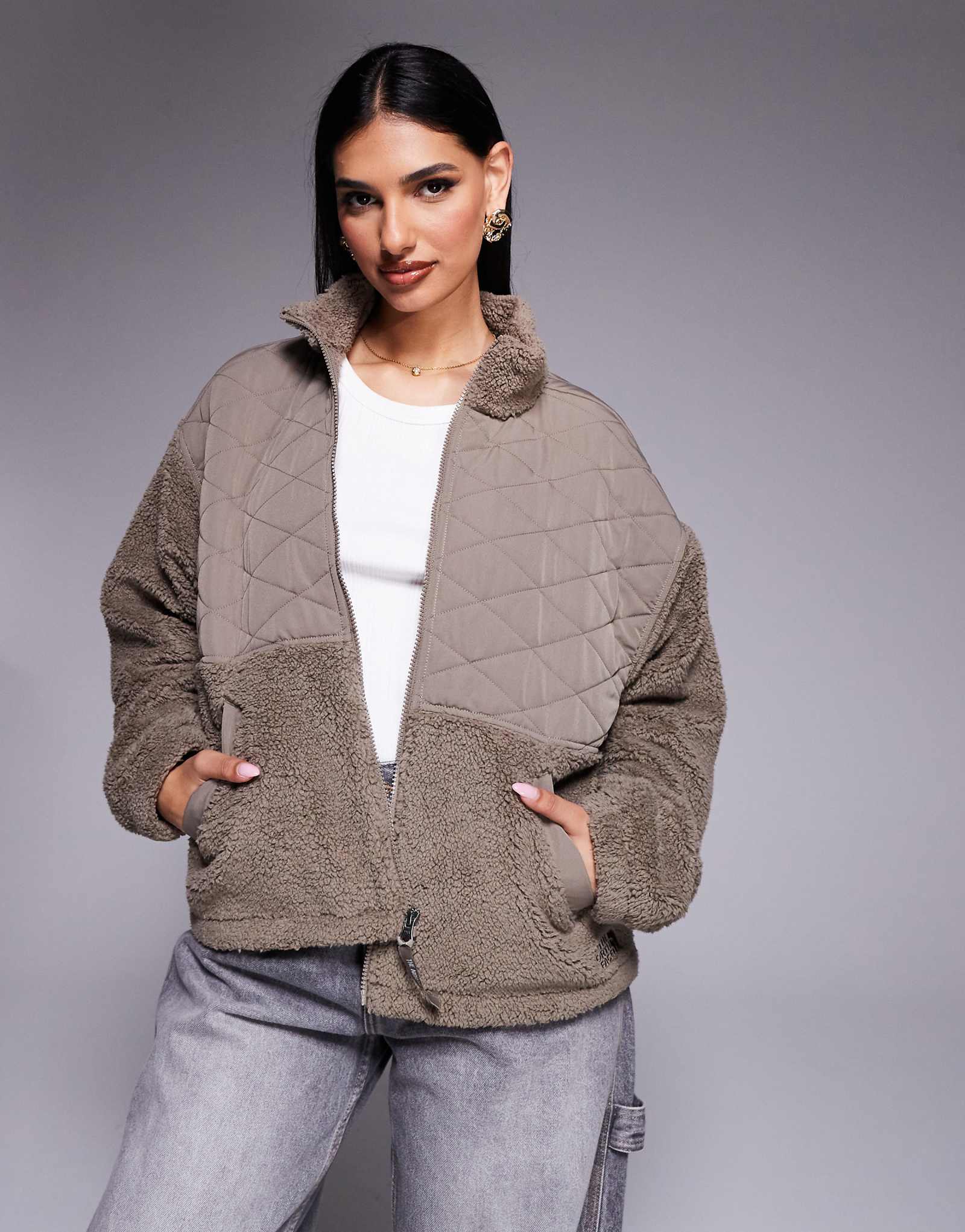 Флисовая куртка The North Face Cabin на молнии коричневого цвета 28590₽