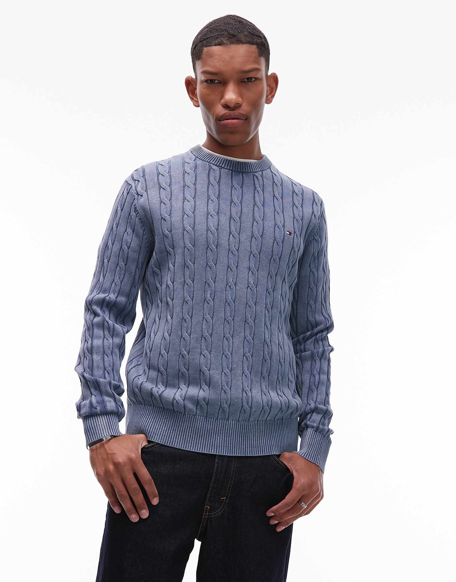 Плотная вязаная кофта Tommy Hilfiger темно-синего цвета 41890₽