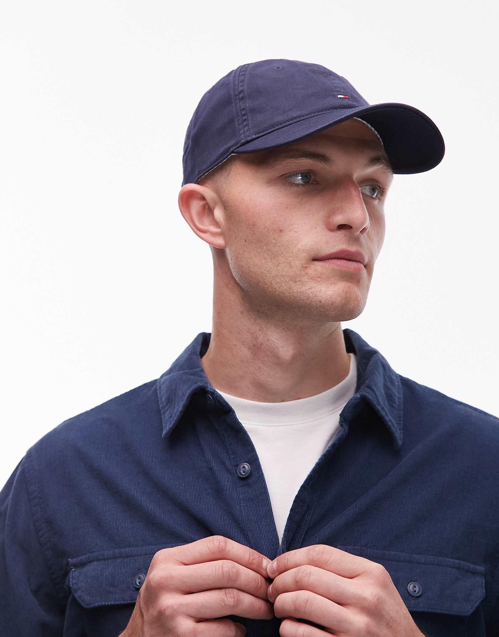 Темно-синяя кепка с флагом Tommy Hilfiger