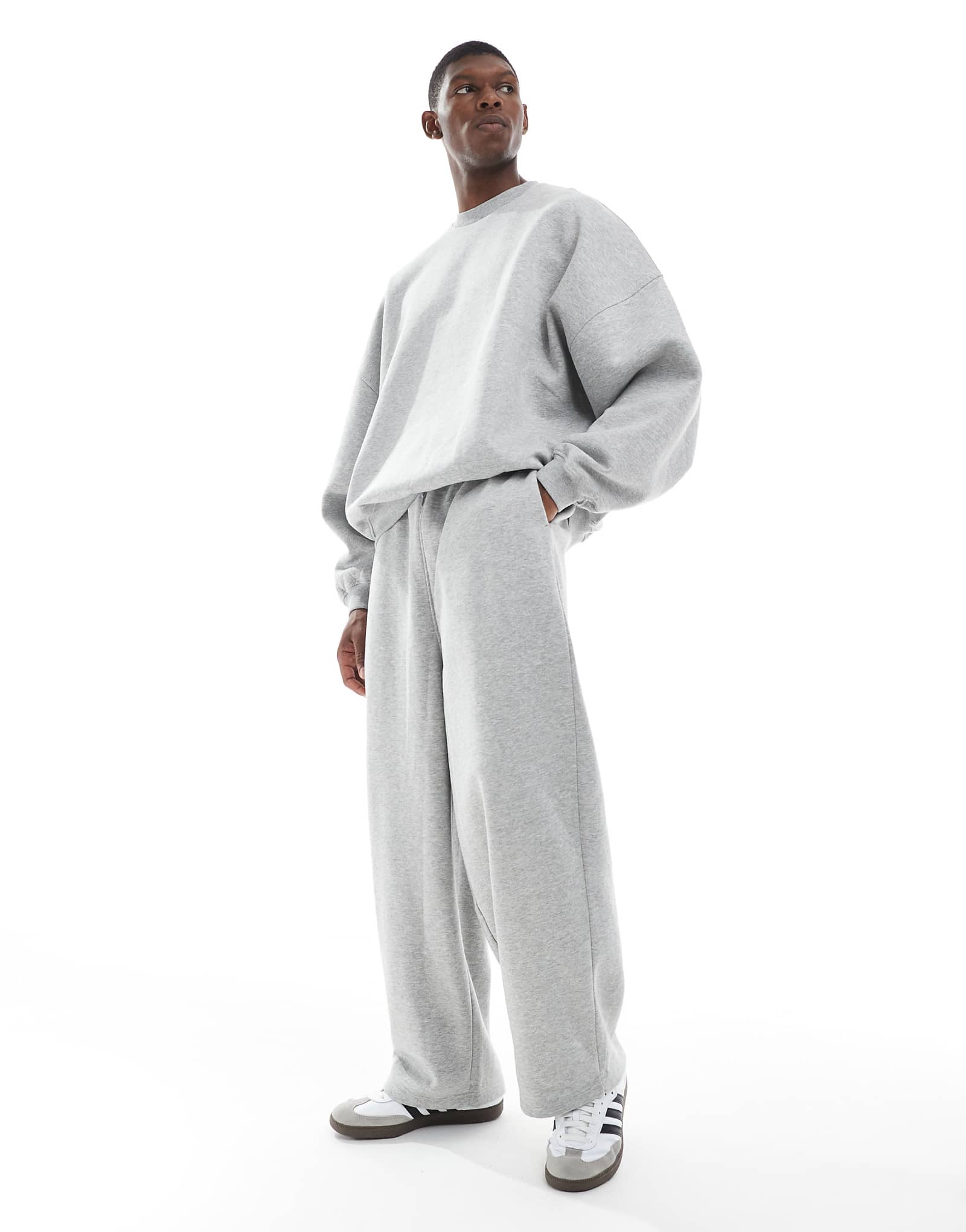 Спортивные брюки-баллоны ASOS DESIGN essential большого размера вересково-серого цвета 7790₽