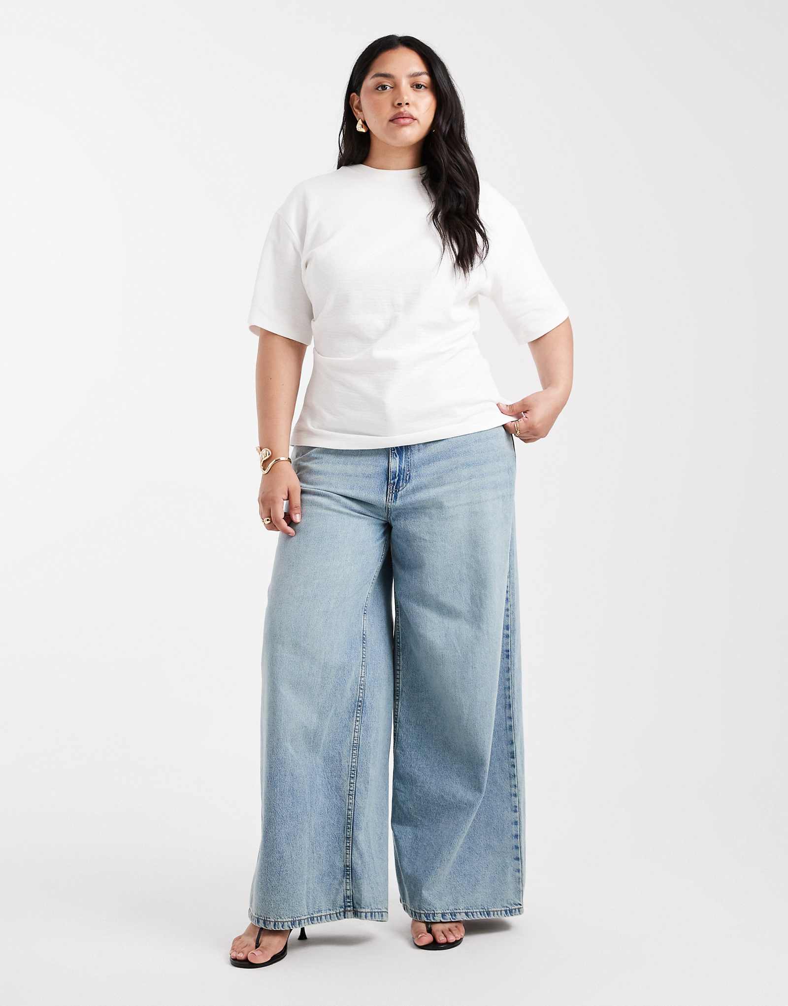 Джинсы ASOS DESIGN Curve с завышенной талией и широкими штанинами в винтажном стиле 9890₽