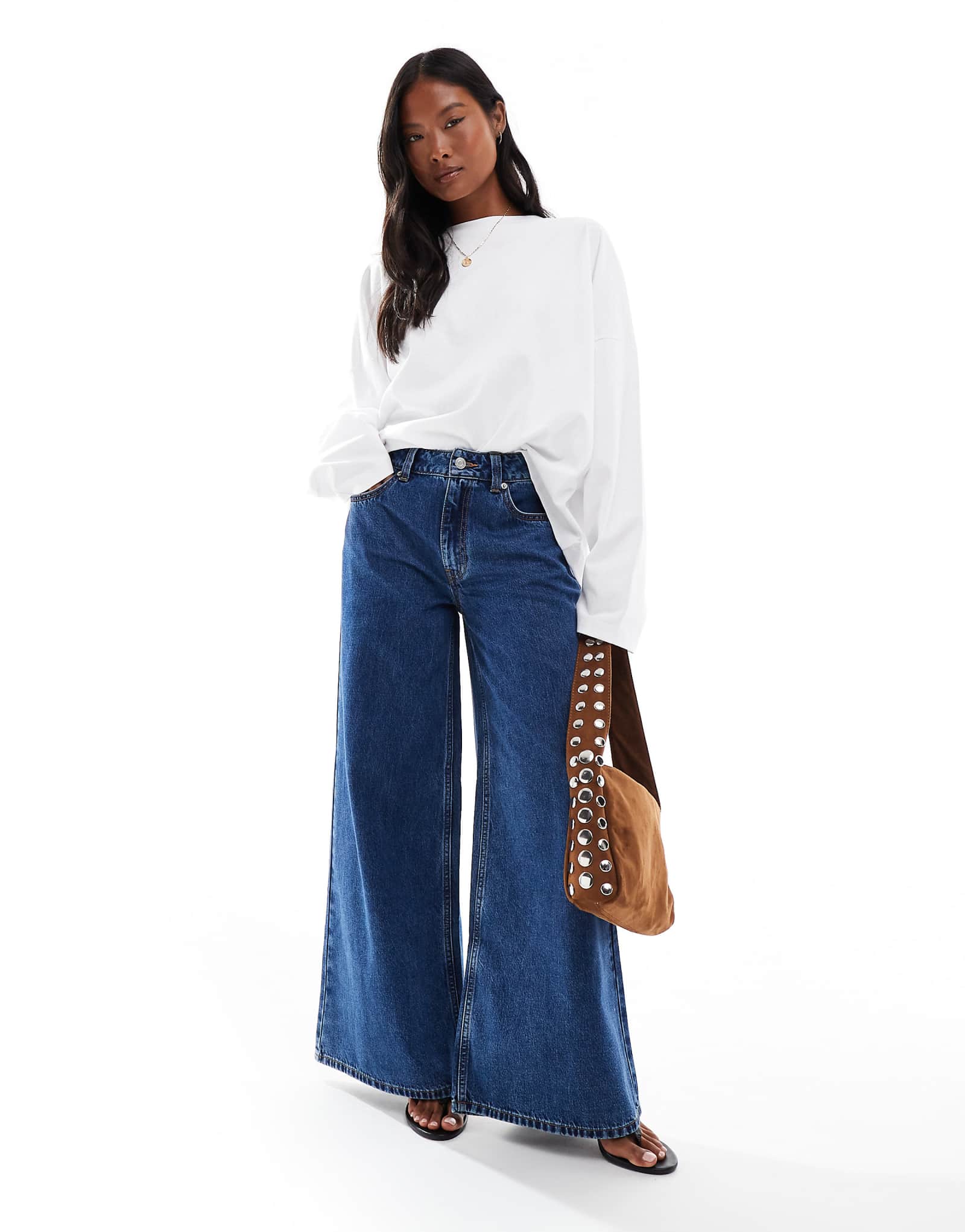 ДИЗАЙНЕРСКИЕ миниатюрные джинсы ASOS с высокой талией и широкими штанинами темносинего цвета