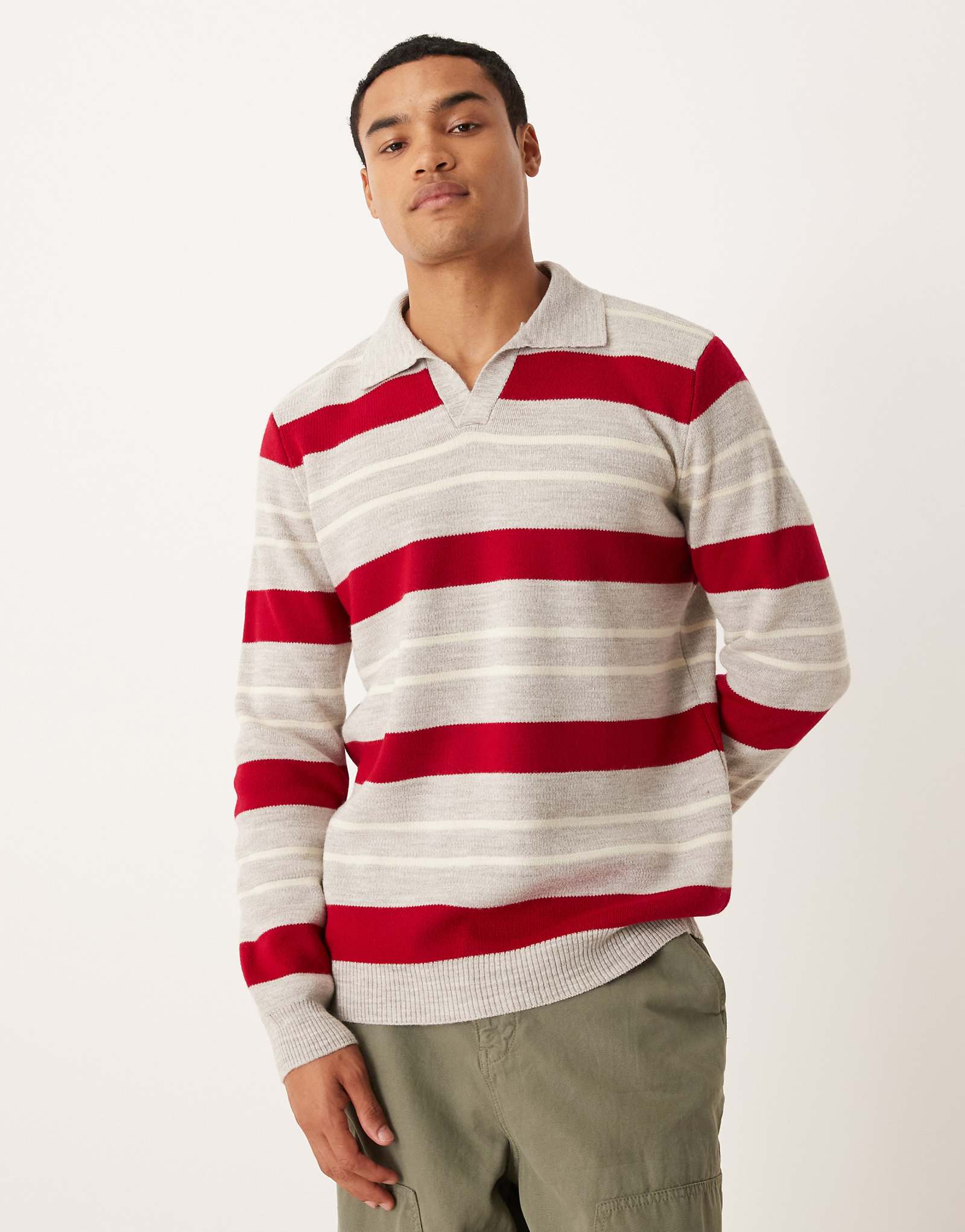Дизайнерское трикотажное поло ASOS с вырезом горловины в красную и бежевую полоску 8790₽