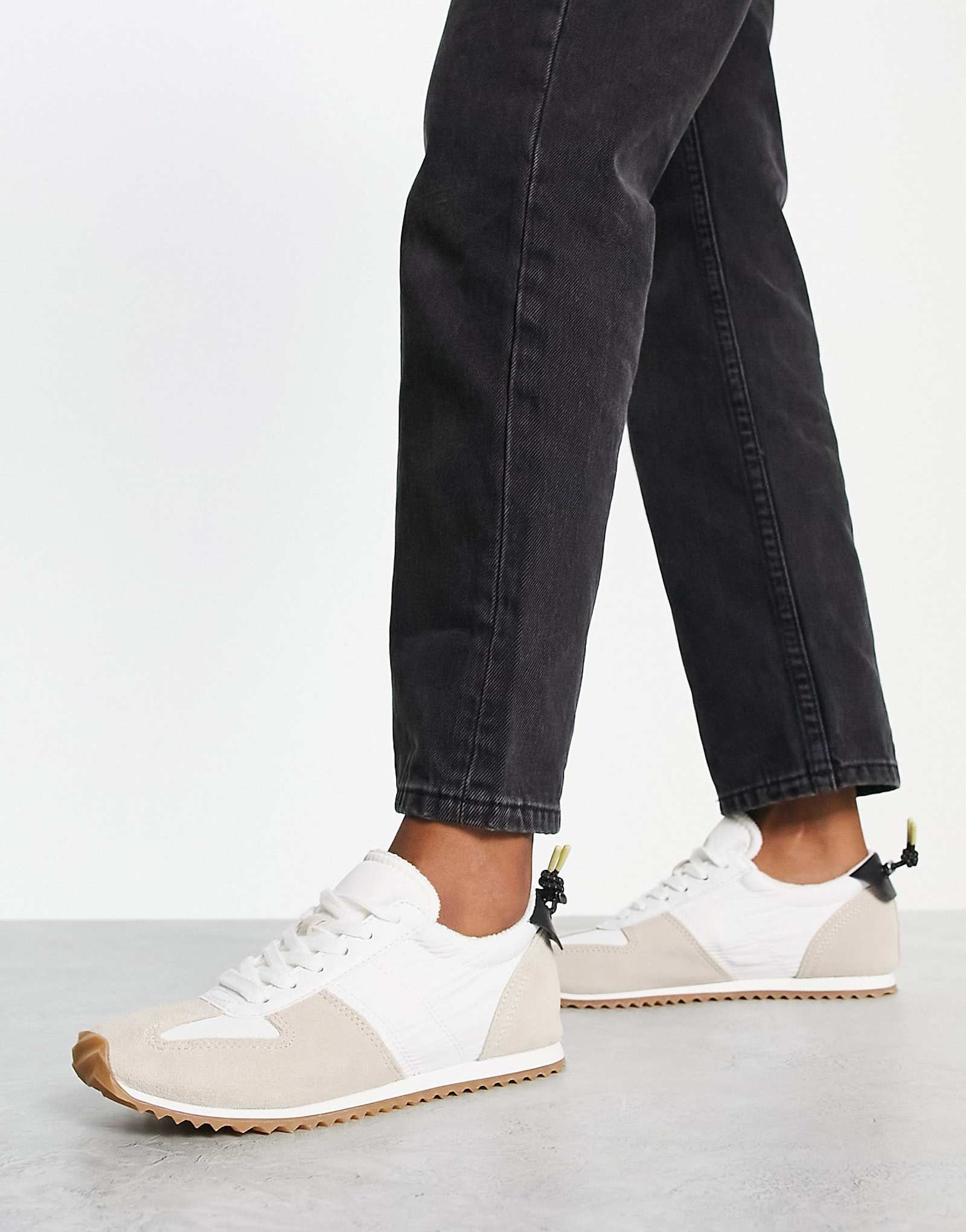 Кроссовки Mango темно-серого цвета 15290₽