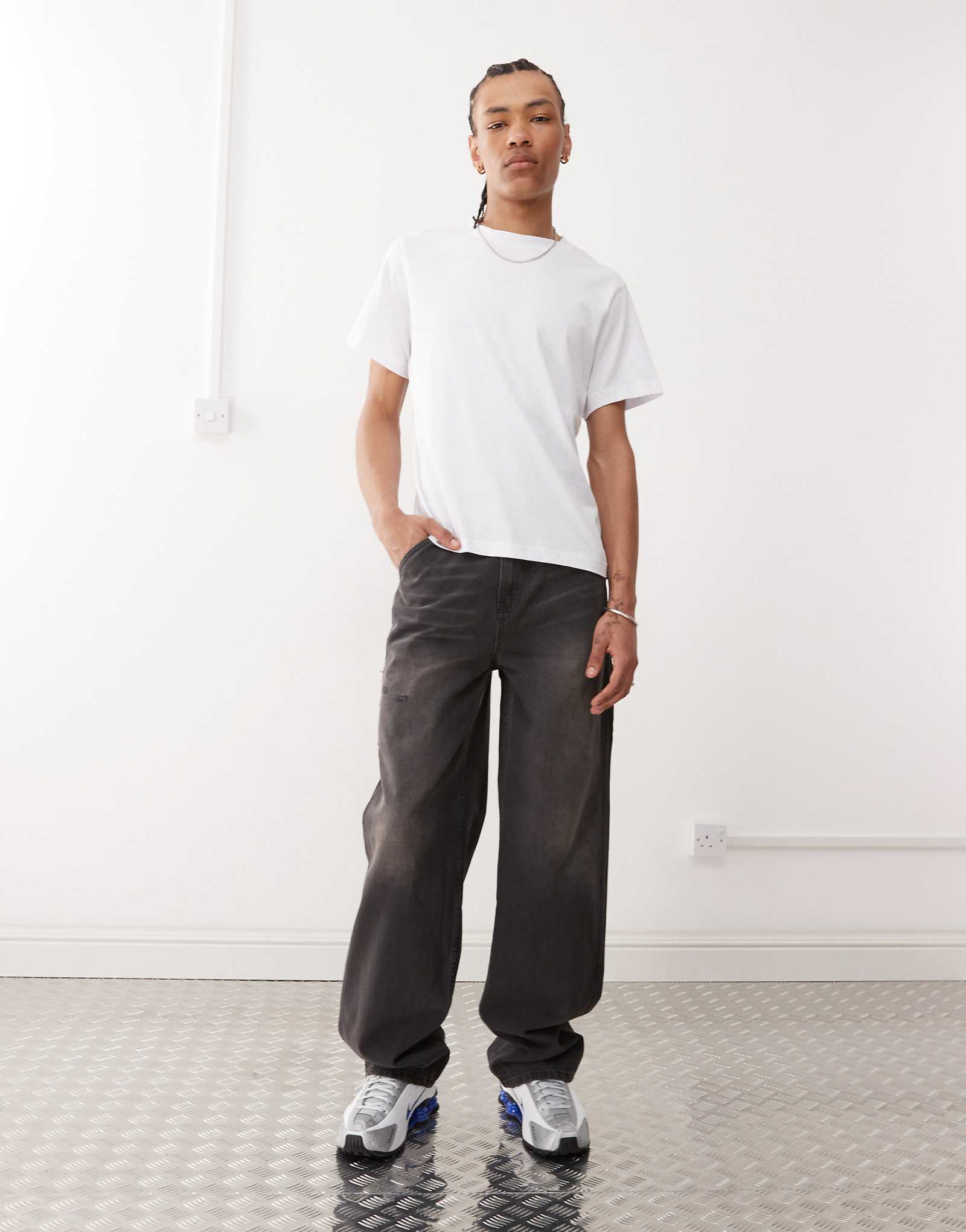 Джинсы COLLUSION X011 carpenter черного цвета стиранные 11190₽