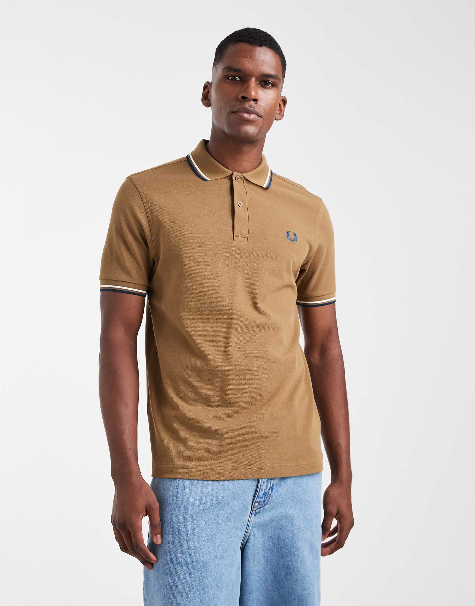 Рубашка поло Fred Perry с двойным воротником оливково-зеленого цвета 19190₽