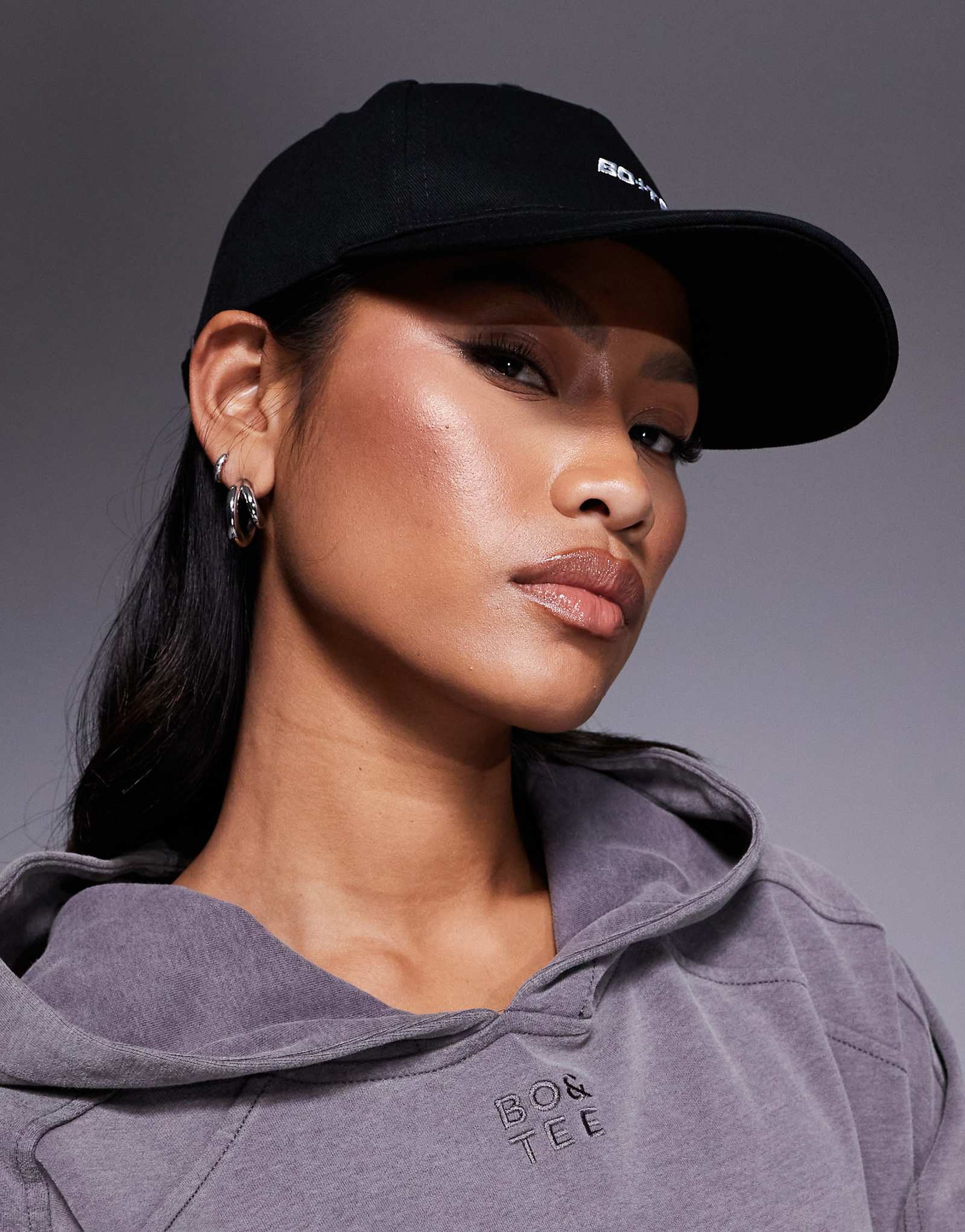 Бейсболка Bo + Tee черного цвета