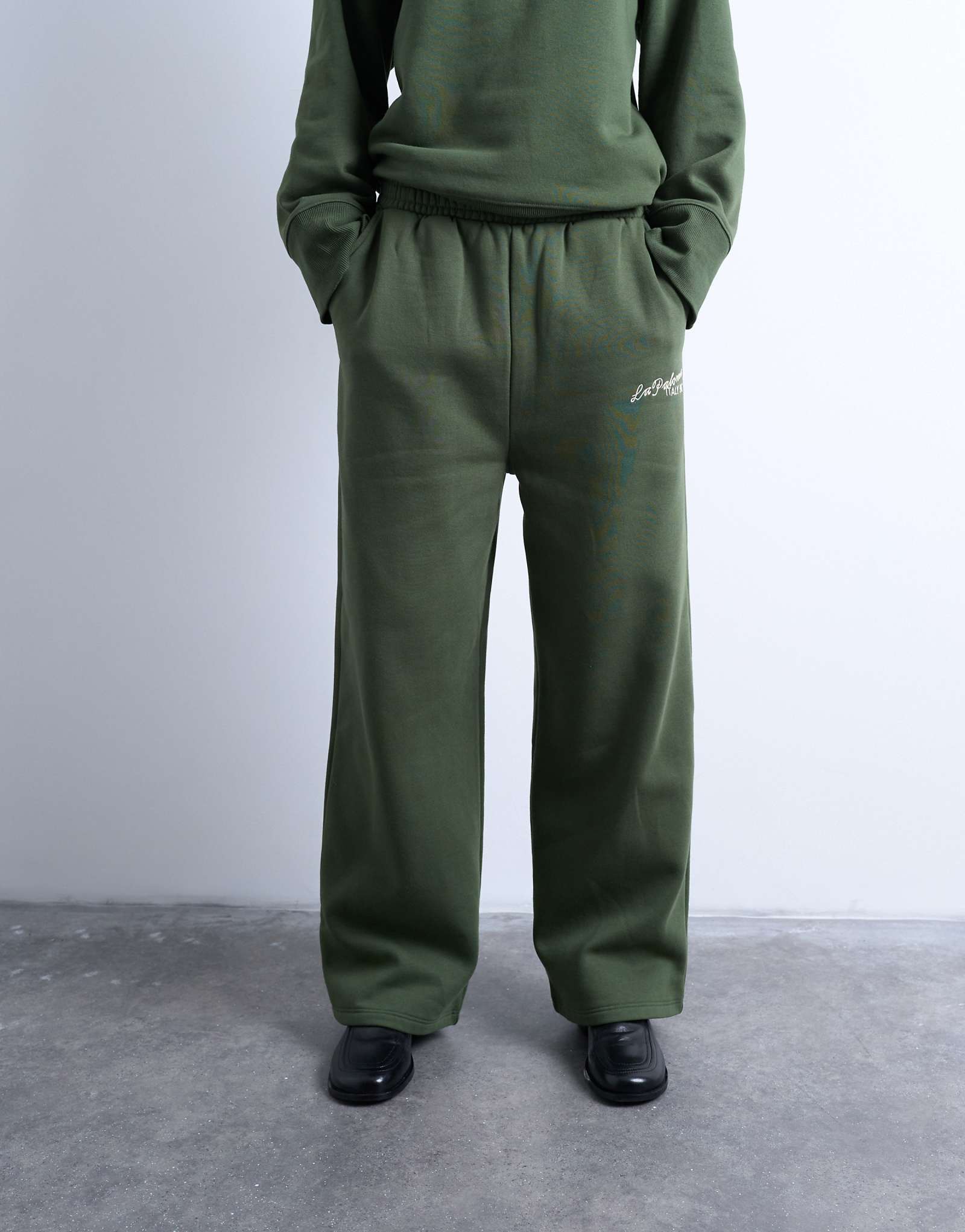 Спортивные брюки прямого кроя с вышивкой Topshop la paloma зеленого цвета - часть комплекта 13290₽