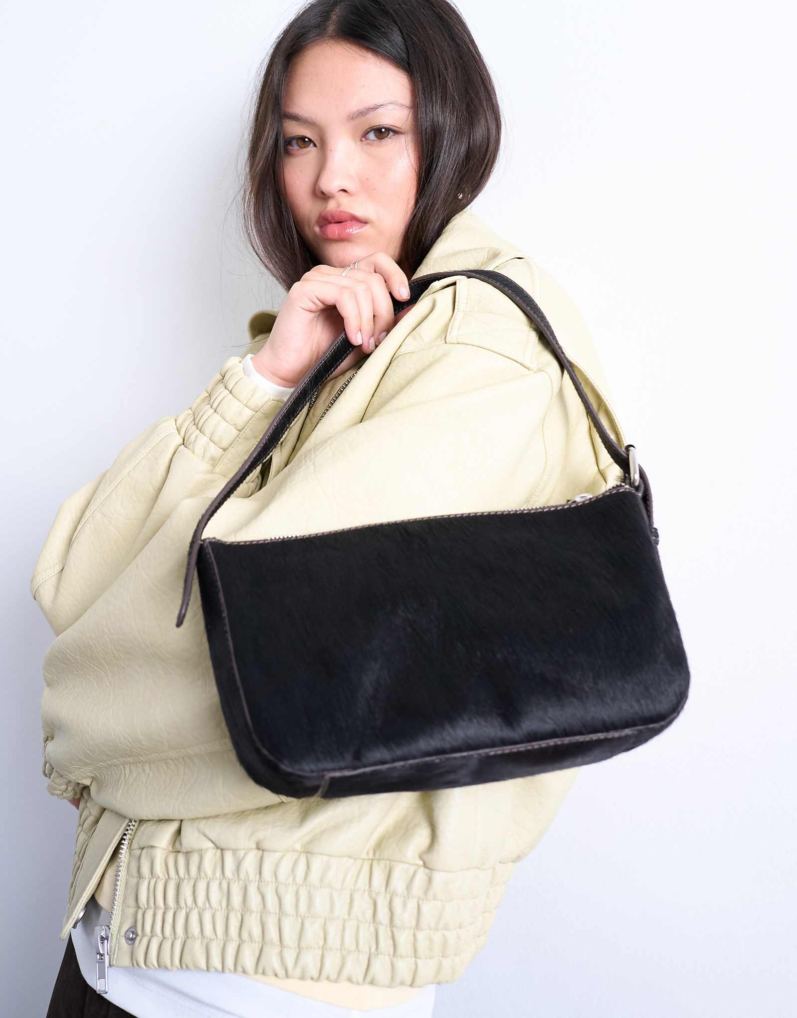 Сумка через плечо из натуральной кожи Topshop Stina в цвете шоколадный пони 16490₽