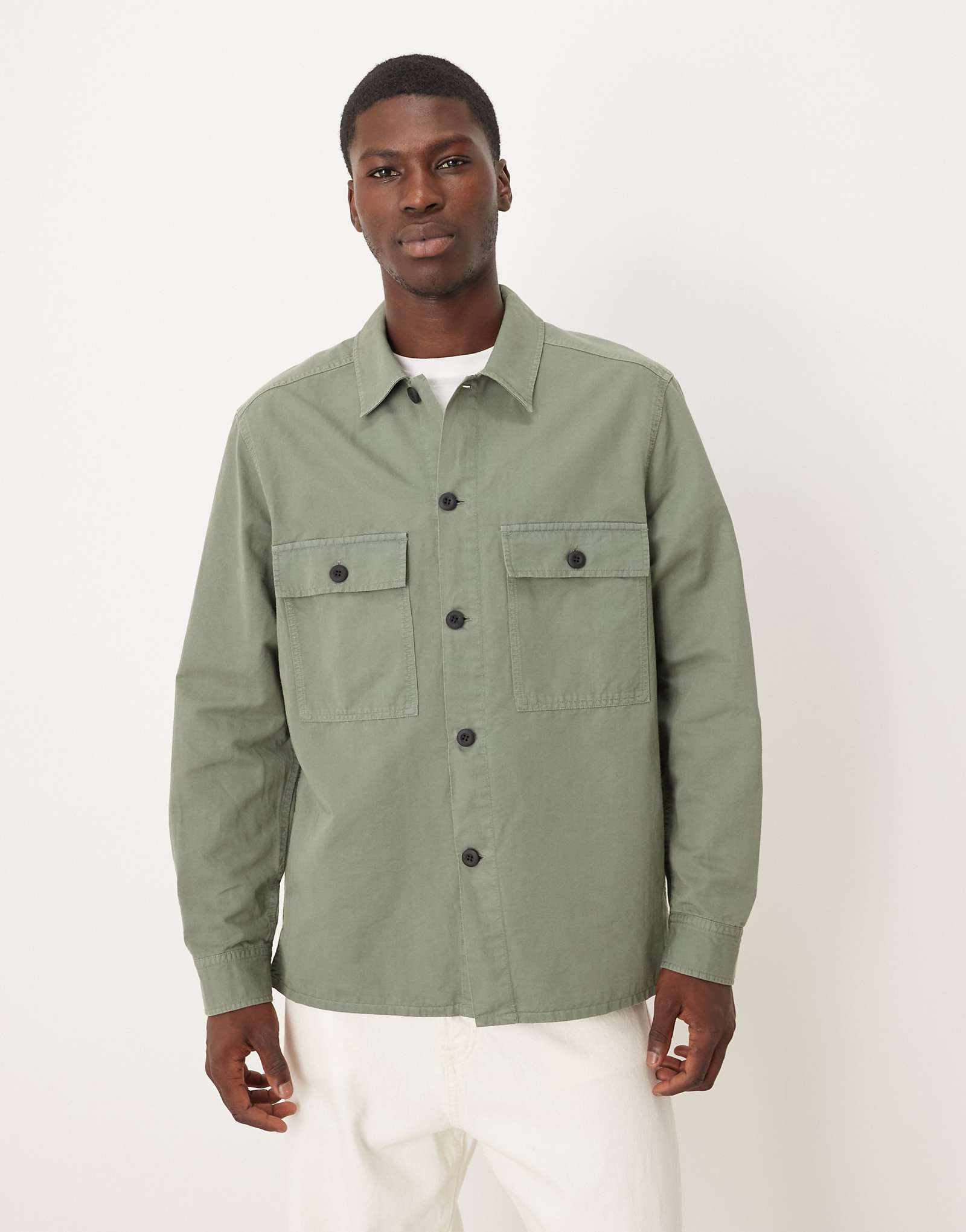 Верхняя рубашка ARKET hammer tech зеленого цвета хаки 28190₽