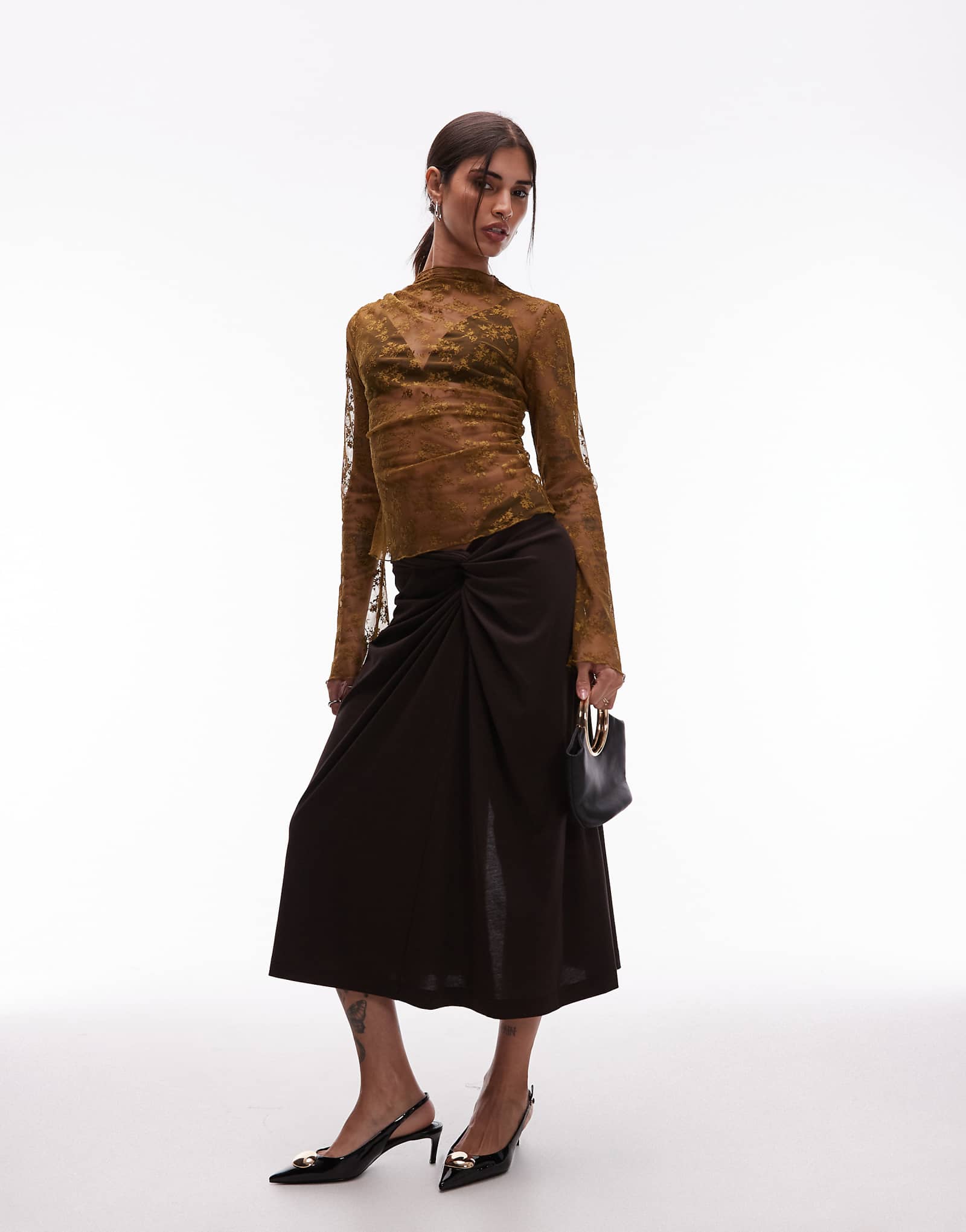 Темно-коричневая юбка миди-стрейч с застежкой-молнией ARKET темно-коричневого цвета 19390₽