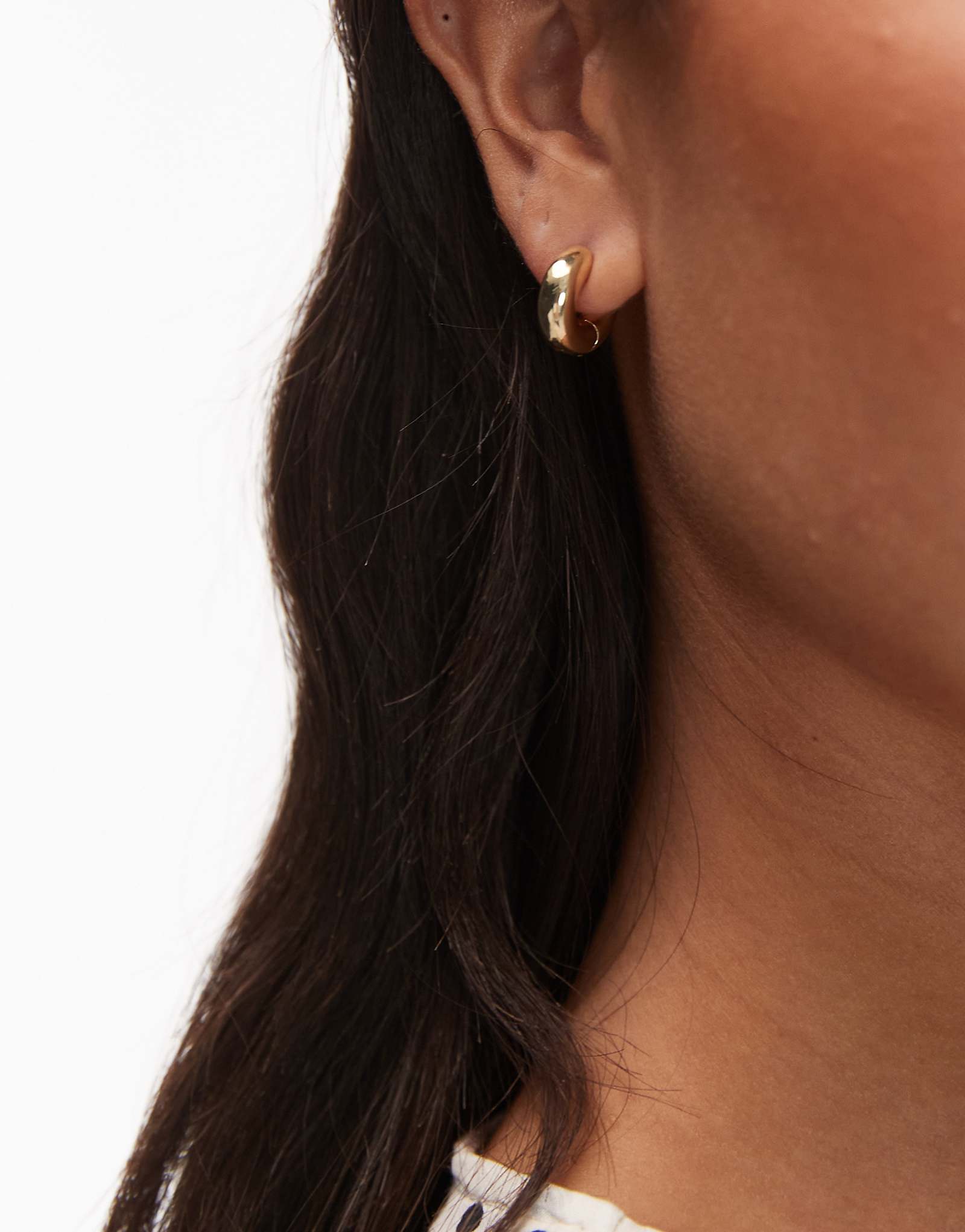 Массивные серьги-кольца ARKET из позолоченной латуни 7590₽